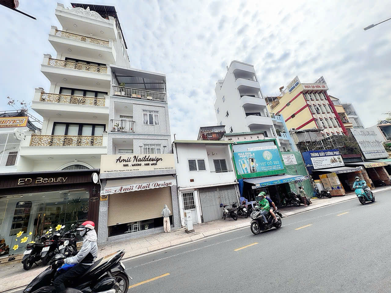 BÁN NHÀ MẶT TIỀN KD Đ.NGUYỄN PHÚC NGUYÊN, QUẬN 3 - NGANG LỚN 4,7M*10M SH VUÔNG ĐẸP- NGAY VÒNG XOAY 15981554