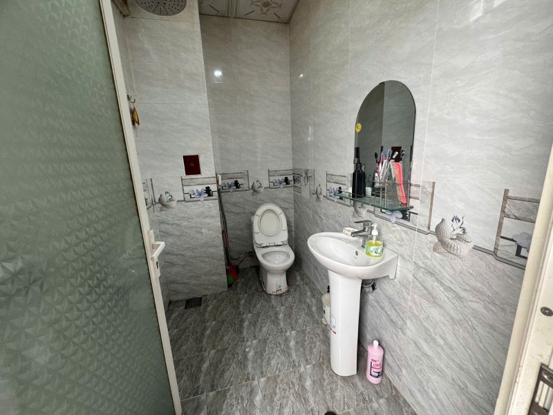 Bán nhà đường số 6, Linh Xuân, Thủ Đức, TP HCM. DT 104m2 , 4 tầng. Giá  - 6.95 tỷ. 15981558