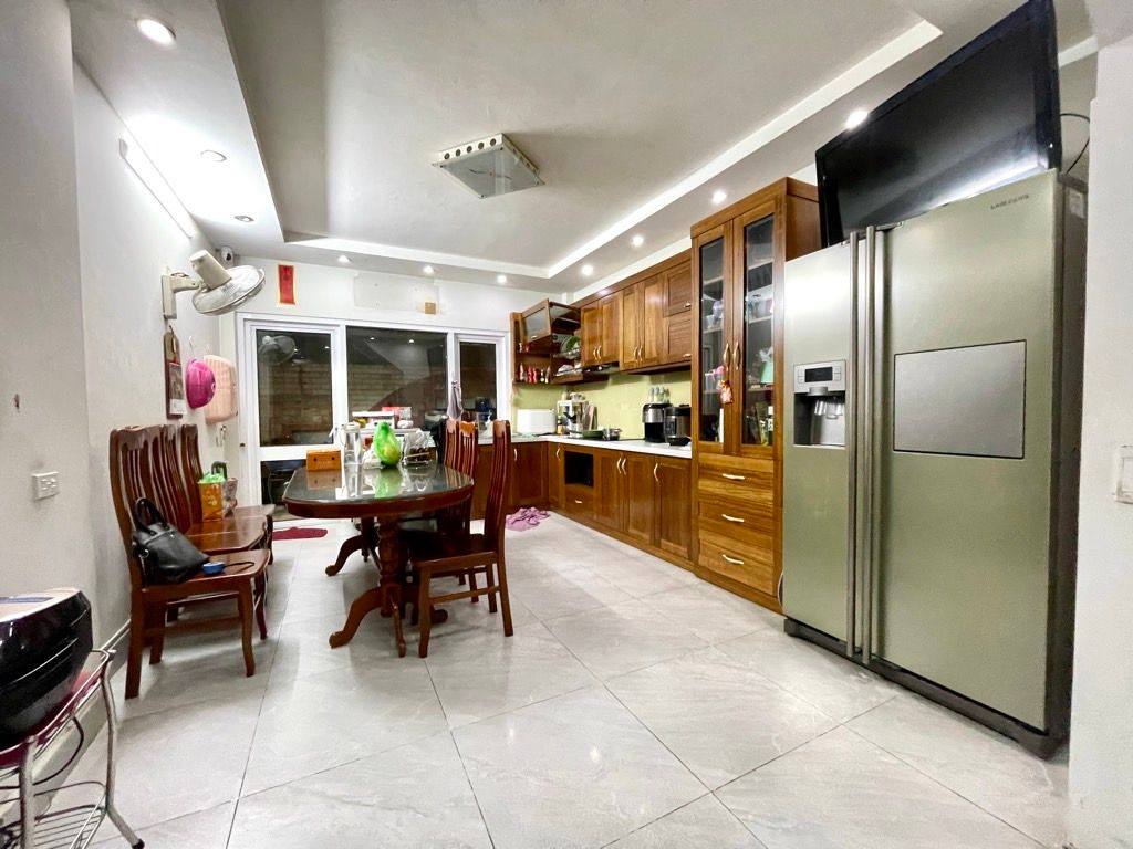 Bán nhà phố Cát Linh, Đống Đa, hai mặt tiền, ngõ ô tô, gần phố, 55m, 6 tầng, 19 tỷ. 15981567