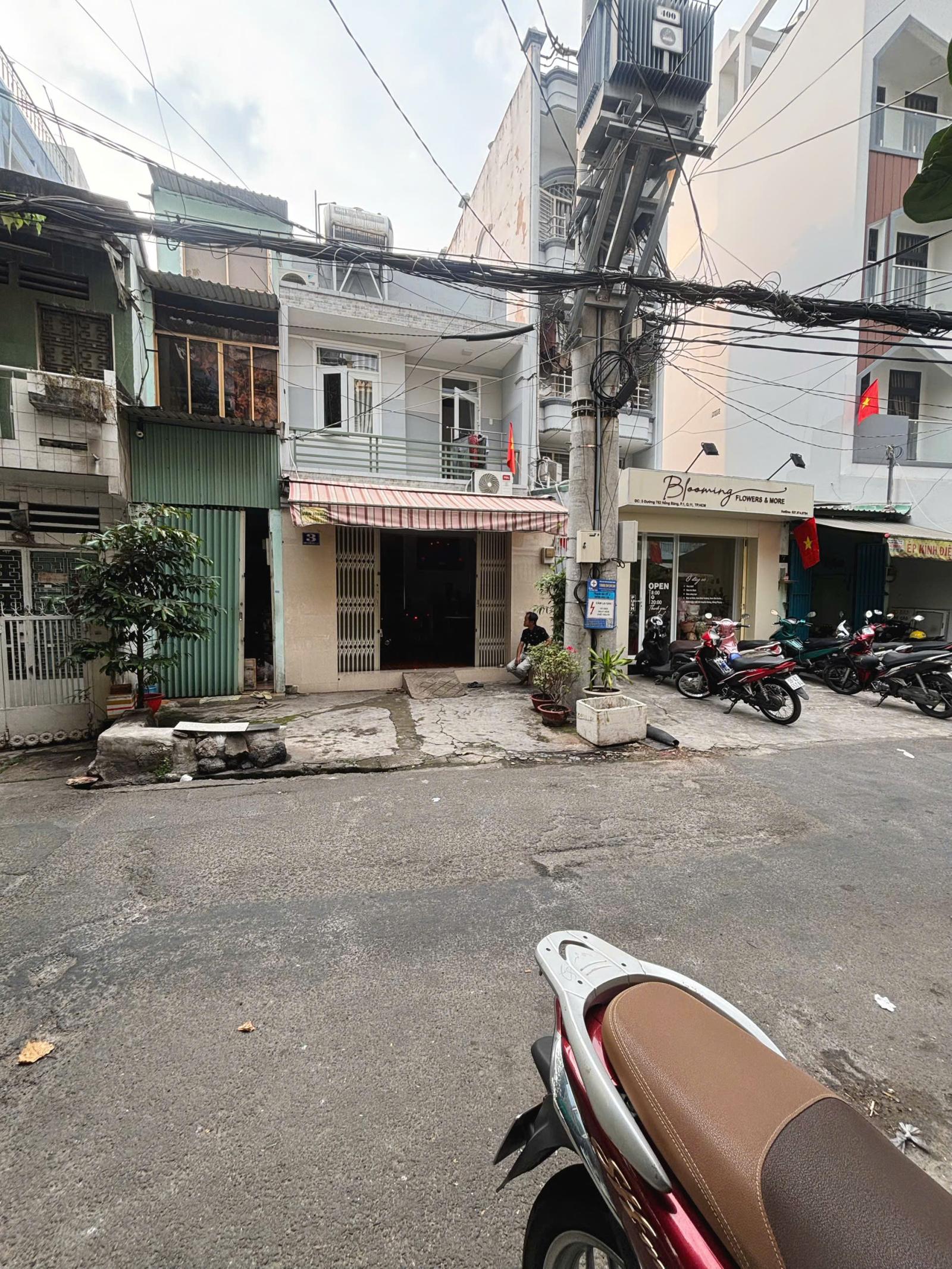 Cho thuê nguyên căn nhà Hồng Bàng đường 762, Phường 1, Quận 11. 15981571