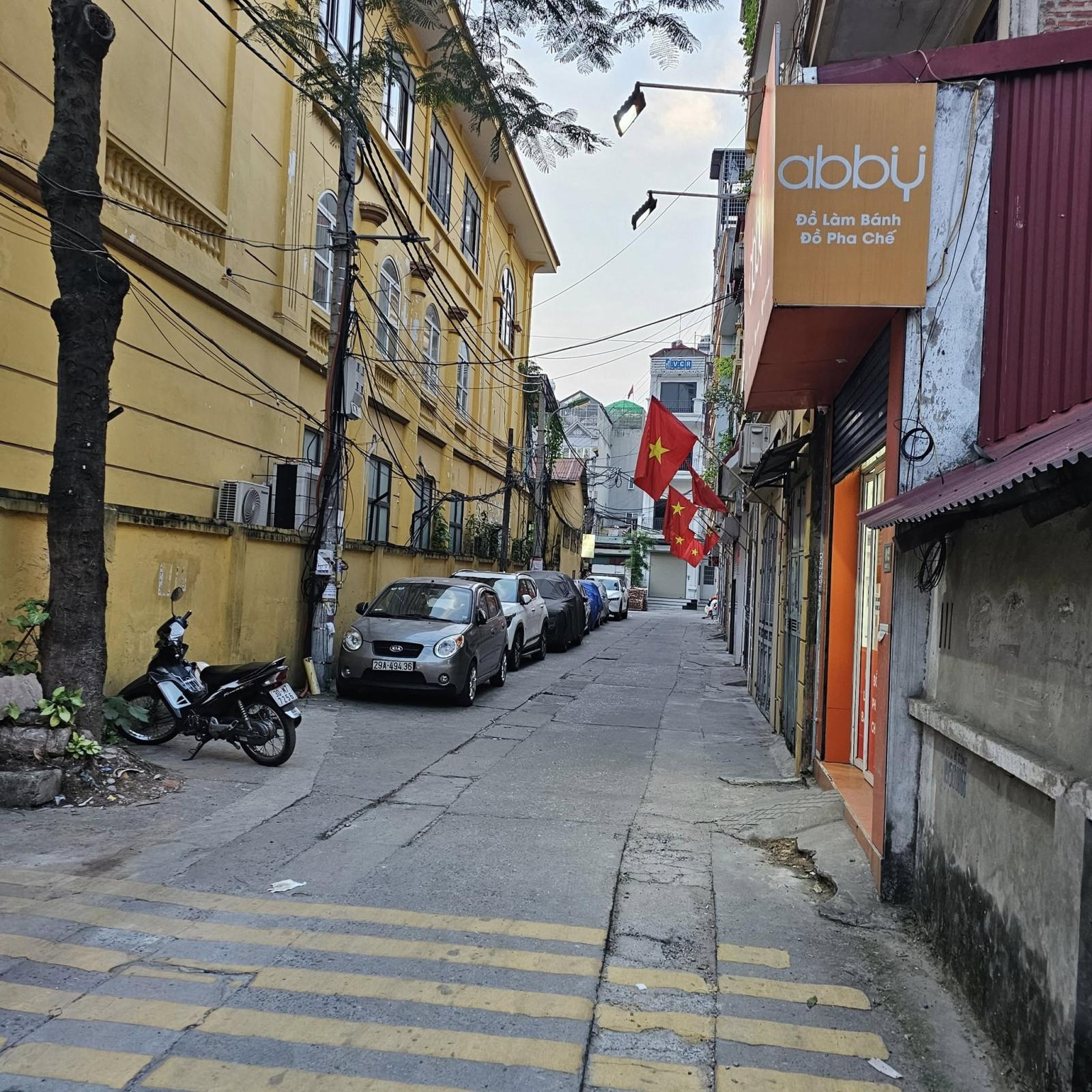 NHÀ NGÕ 172, XUÂN ĐỈNH, BẮC TỪ LIÊM-PHÂN LÔ-KD: 40M X5T, MT 3,5M, GIÁ 10,4 TỶ. 15981596