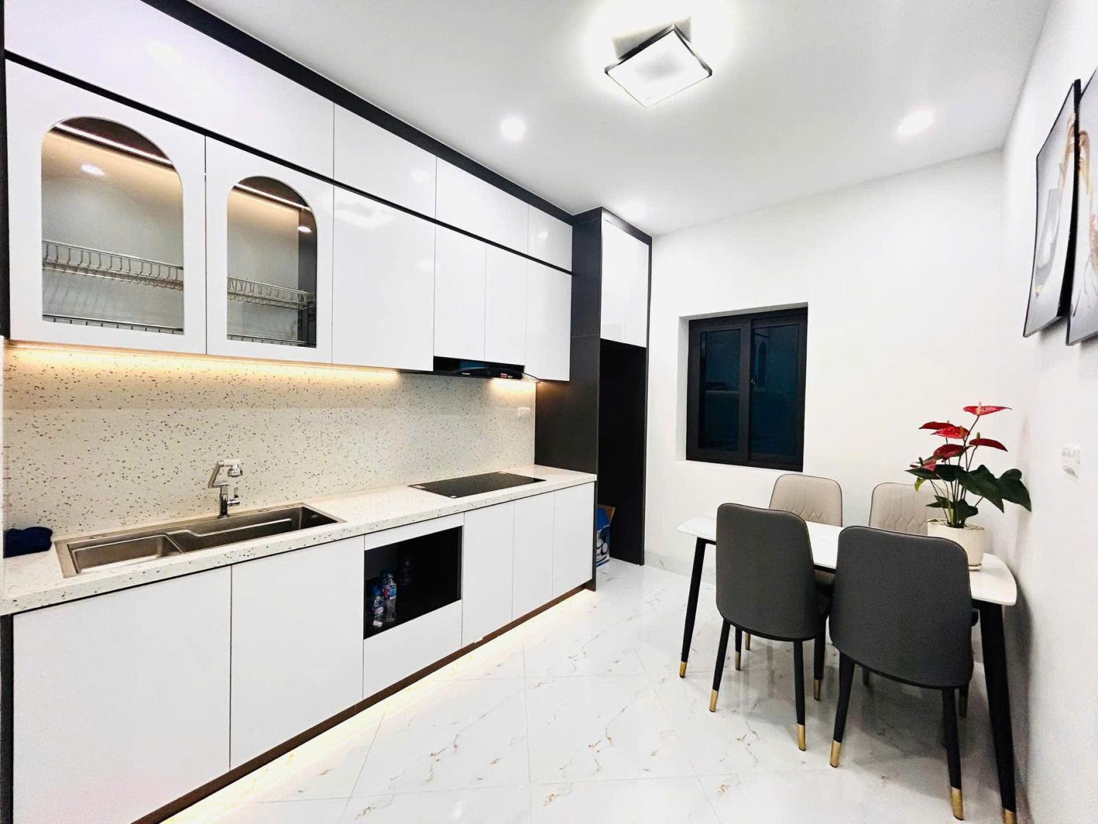 BÁN NHÀ Ở PHỐ QUAN NHÂN, NHÀ ĐẸP FULL NỘI THẤT 15981611