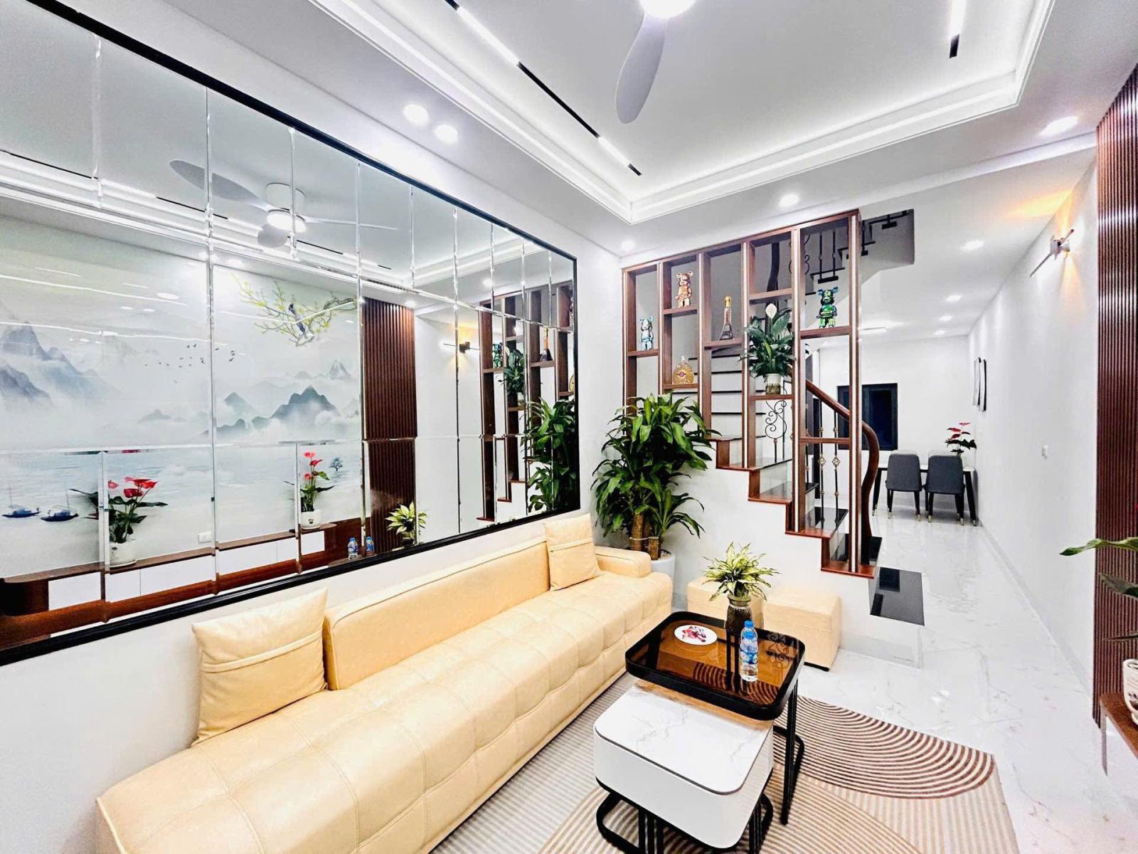 BÁN NHÀ Ở PHỐ QUAN NHÂN, NHÀ ĐẸP FULL NỘI THẤT 15981611