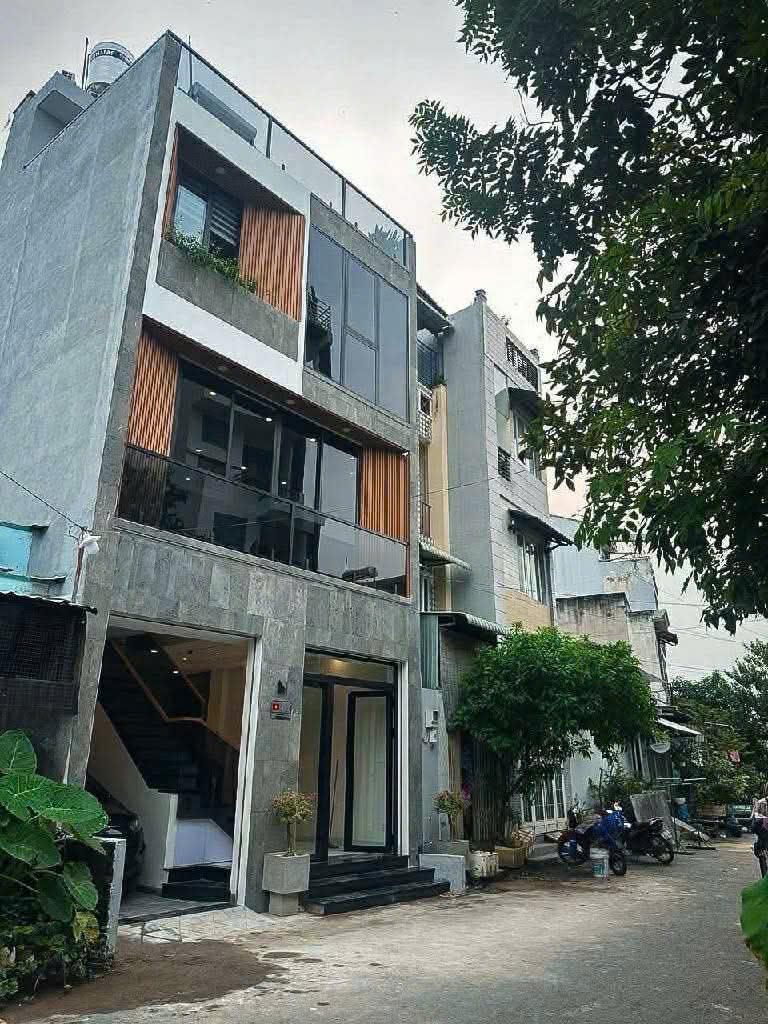 NHÀ 4 TẦNG HIỆN ĐẠI – 2 MẶT THOÁNG TRƯỚC SAU – NGANG 6M – GẦN SÔNG QUẬN 2 15981614