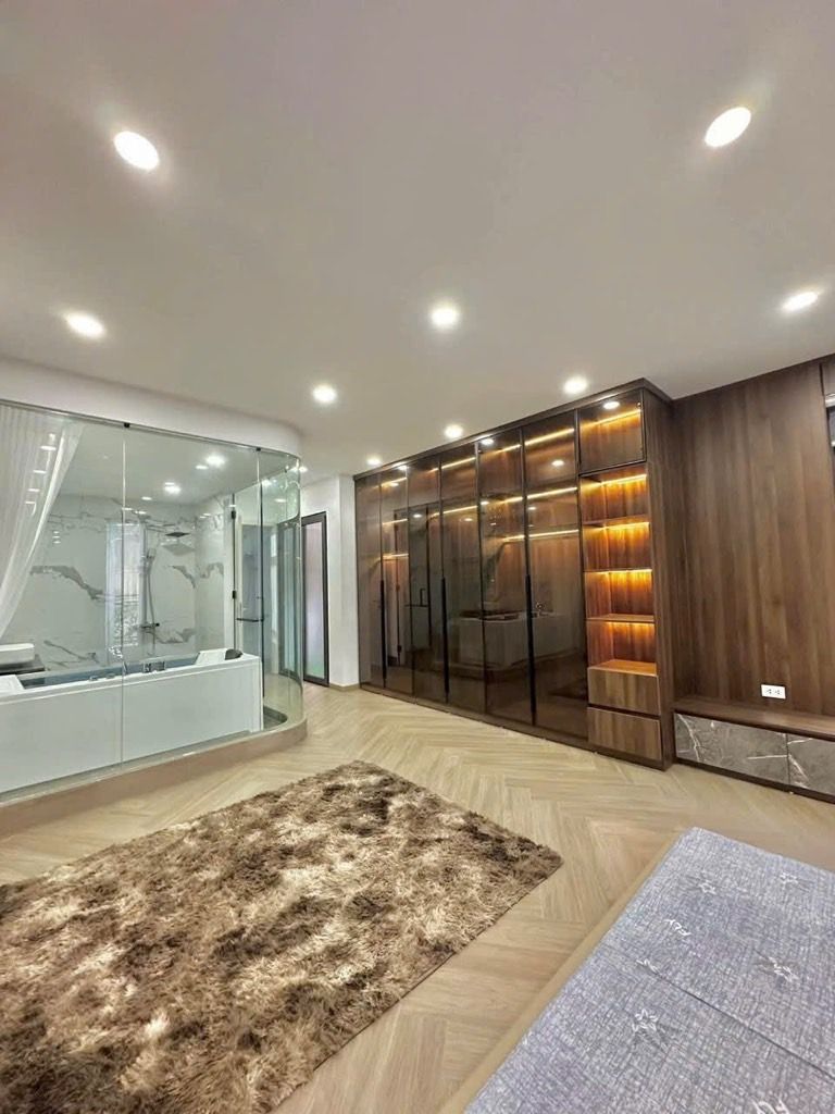 Cần bán nhà ngõ 24 Ngọc Lâm, 58m x 6T gara thang máy, kinh doanh nhỏ. ở luôn 15981613