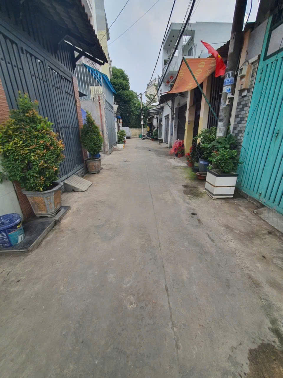 Chỉ hơn 3 đồng xíu có nhà sổ hồng riêng 1 trệt 1 lầu đường 5m gần chợ thiếc q12 15981639