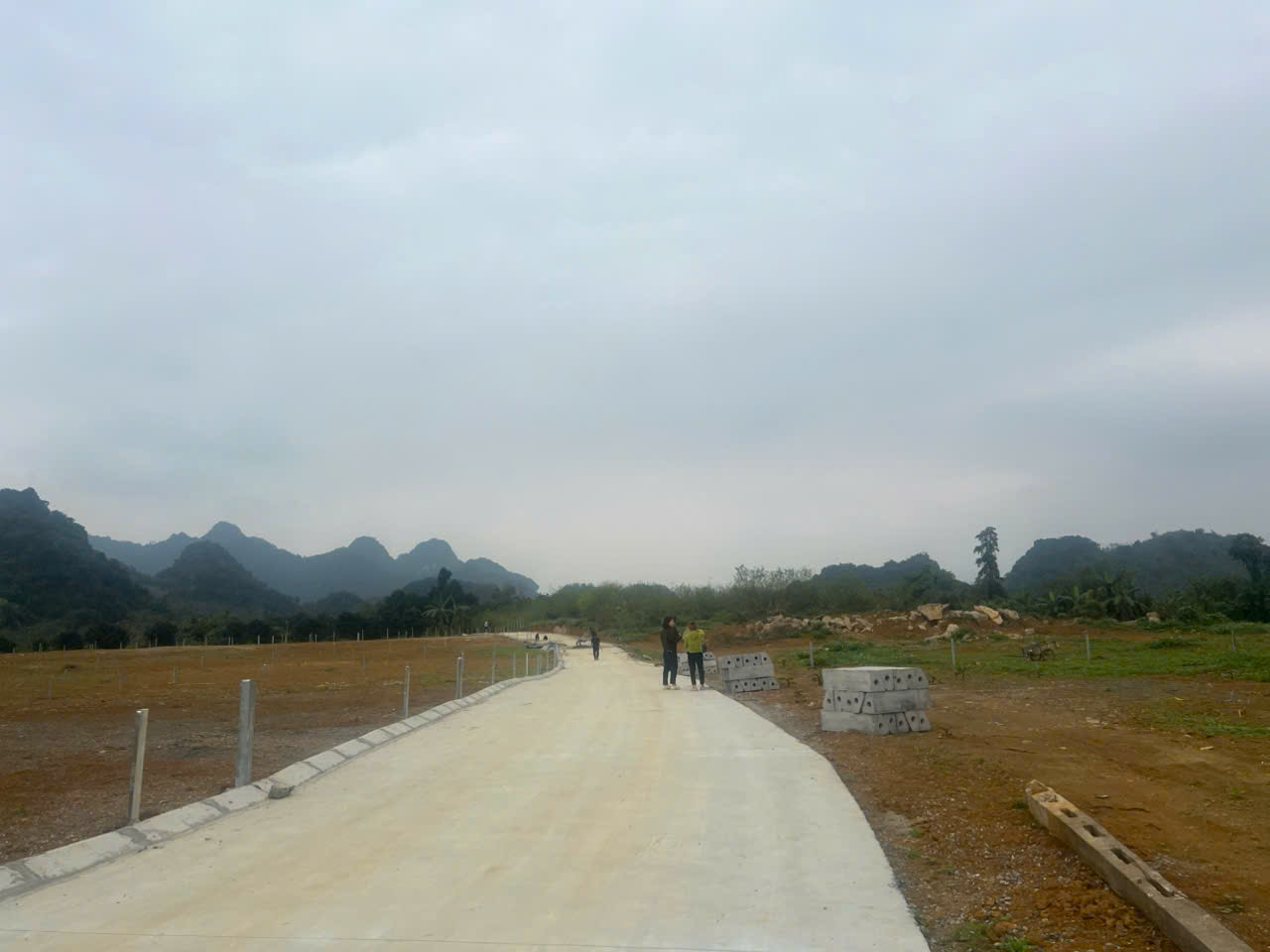 BÁN ĐẤT MẶT TIỀN OTO TRÁNH FULL TIỆN ÍCH TRUNG TÂM THUNG MƯỜNG-TÚ SƠN 15981645