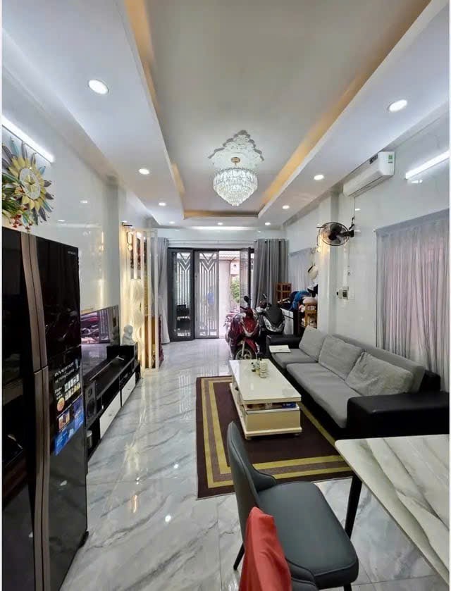 NHÀ 5 TẦNG BTCT ĐƯỜNG BÌNH THỚI - HẺM XE TẢI - SÁT MẶT TIỀN - NGANG 4X10 - 3 PHÒNG KHÉP KÍN - GIÁ 8.5 TỶ TL Zalo: 0909801083 ( 林全丰）  15981660