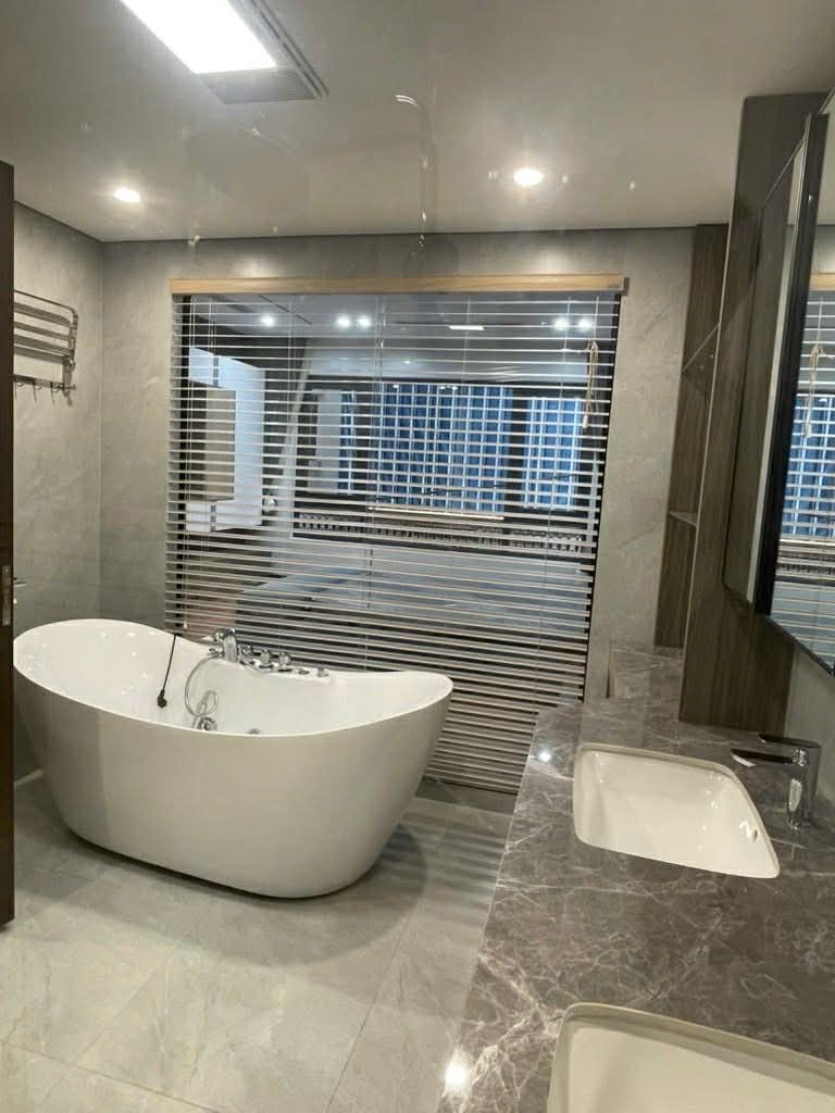 nhà đẹp Nguyễn Văn Cừ, 7 tầng thang máy, gara ôtô, điều hoà âm trần, full nội thất 15981658