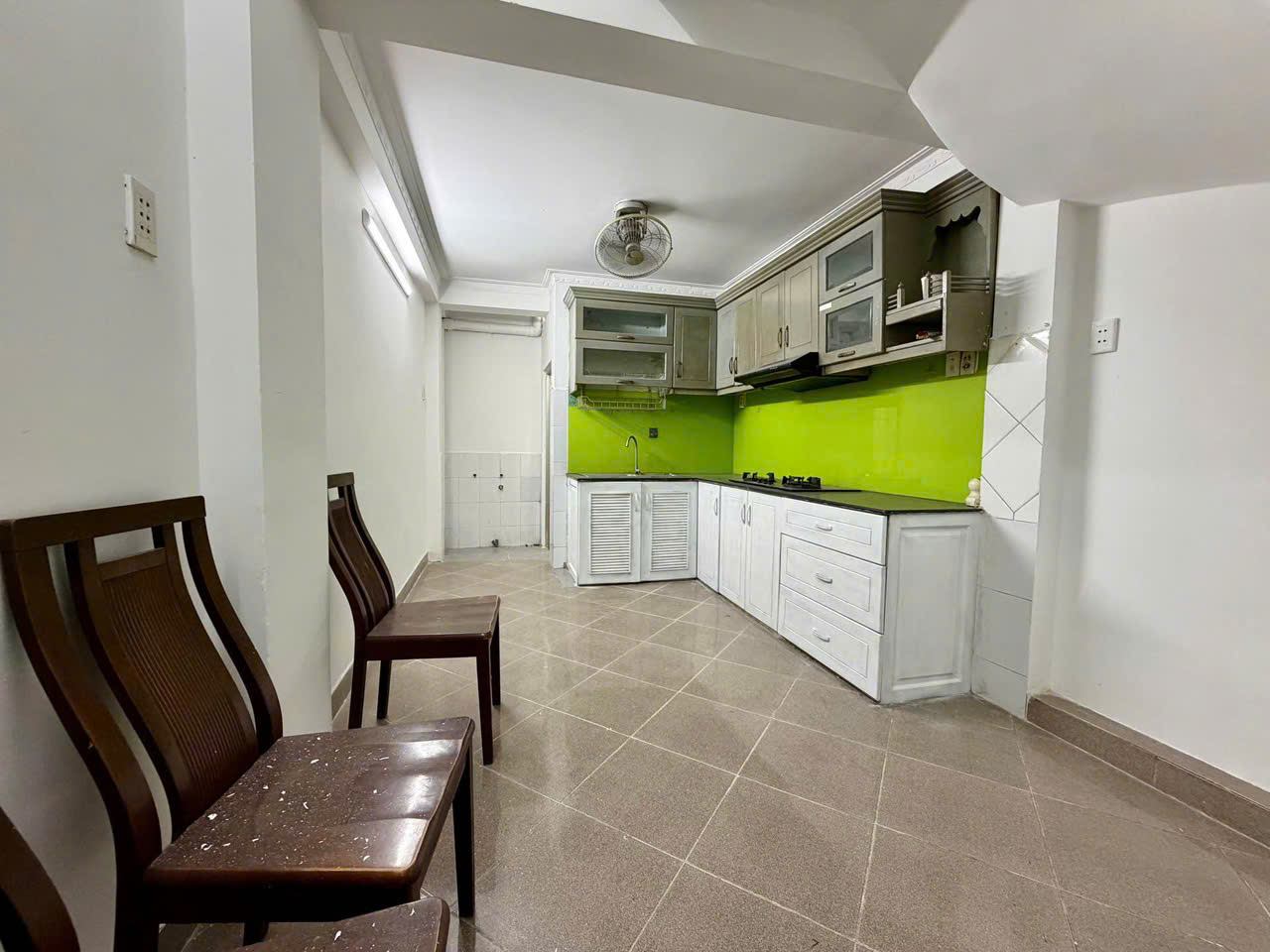 NHÀ QUẬN 10 – GIÁP QUẬN 3 – Hẻm Thông Lê Hồng Phong – CHỈ 5.3 TỶ
 15981699