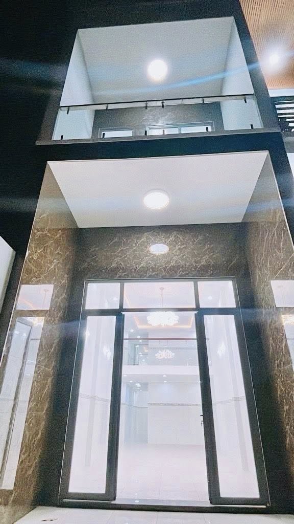 MẶT TIỀN  GIÁ HẺM  GIÁP TÂN PHÚ  NHÀ MỚI 3 TẦNG  100M2 NỞ HẬU  NHỈNH 7 15981702