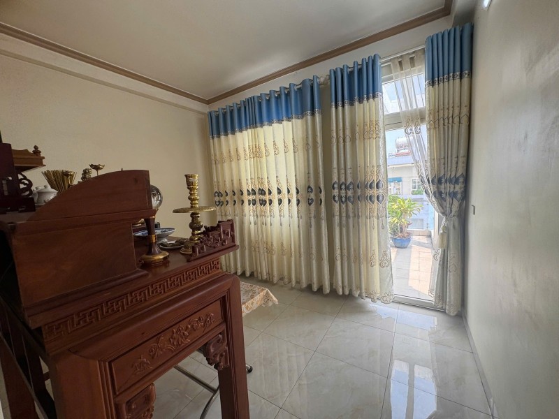 Bán nhà đường số 6, Linh Xuân, Thủ Đức, TP HCM. DT 104m2 , 4 tầng. Giá  - 6.95 tỷ. 15981716