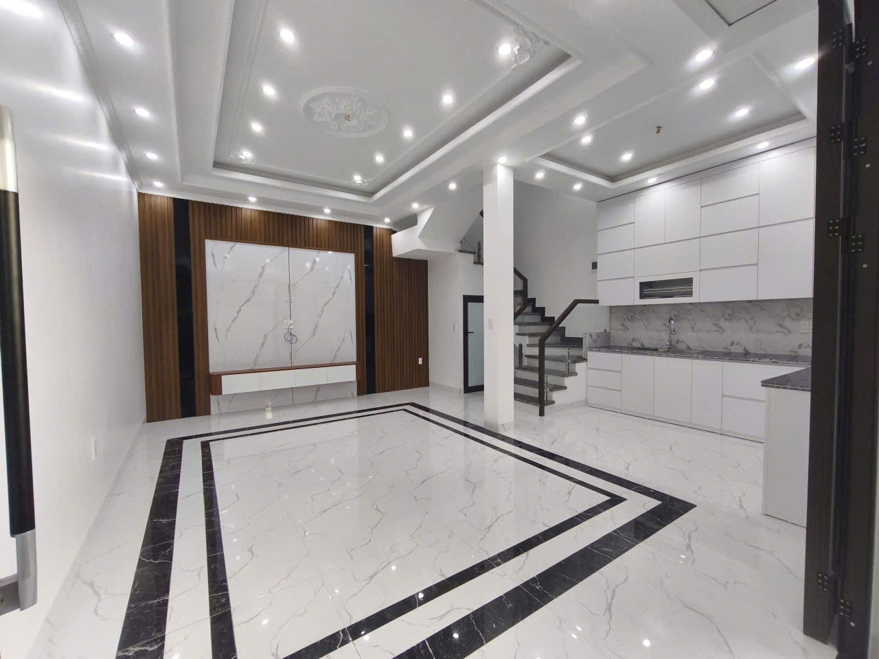 nhà xây mới ngõ 81 Đoàn kết - hải an 15981728