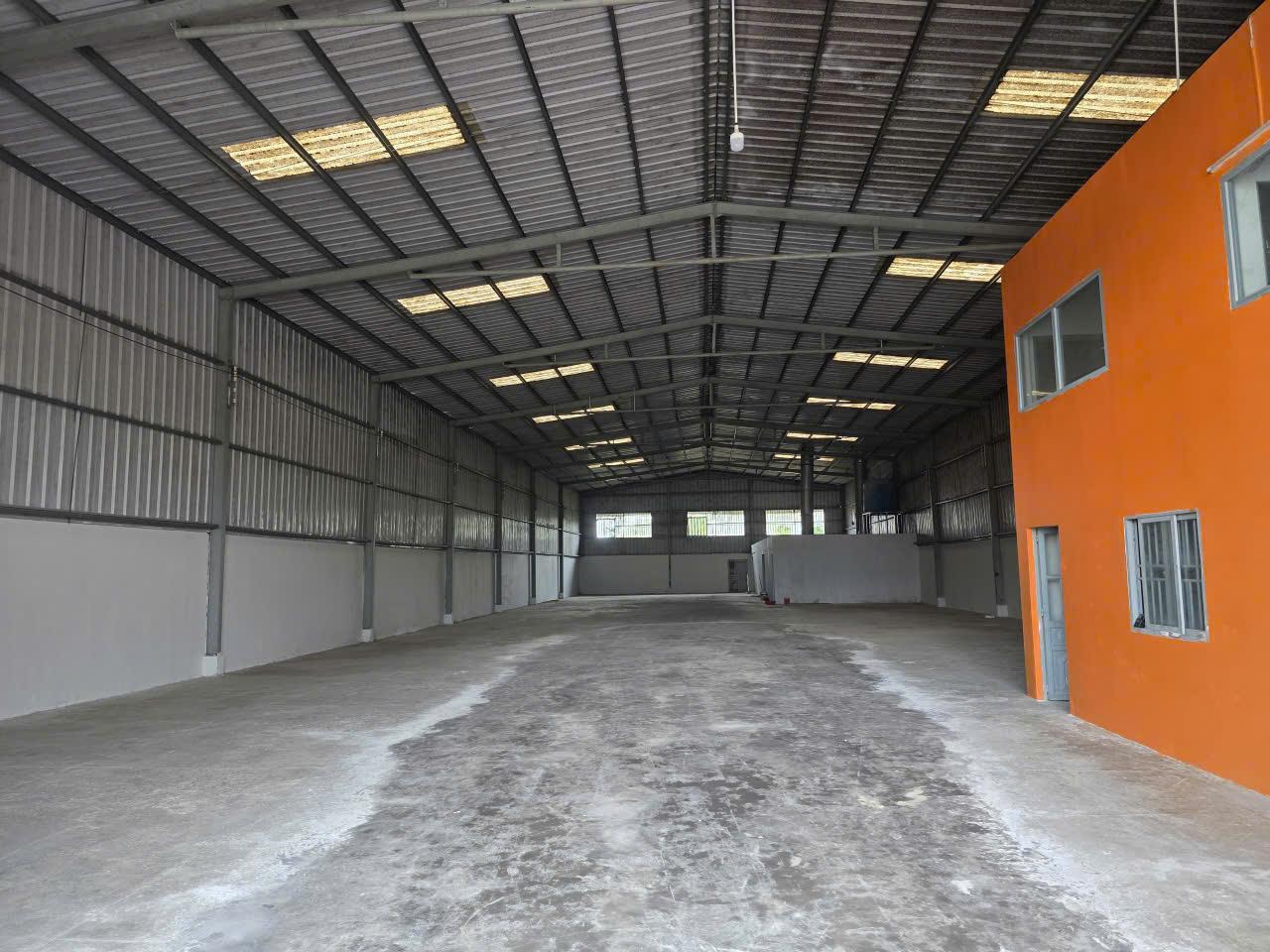 Chính chủ bán/cho thuê kho xưởng đẹp tại long thành,1000m2 xây trên đất thổ cư, 15981736