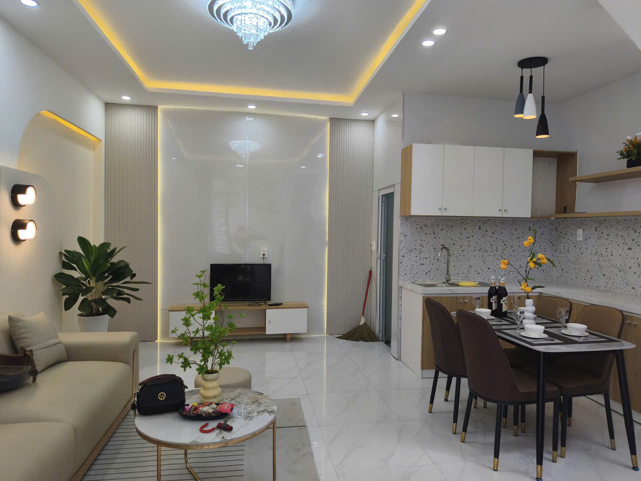 ♣ Nhà sát Nguyễn Tất Thành Hà Khê 01, 31m2, 2 tầng ở ngay, nhỉnh 3 tỷ 15981758