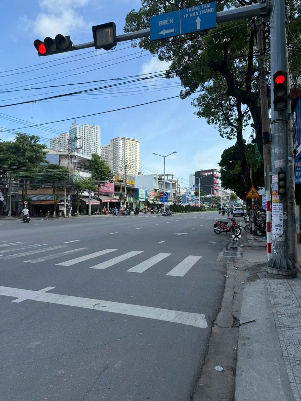 CHO THUÊ NHÀ NGUYÊN CĂN MẶT TIỀN ĐƯỜNG 2/4 – VĨNH HẢI, NHA TRANG 15981797
