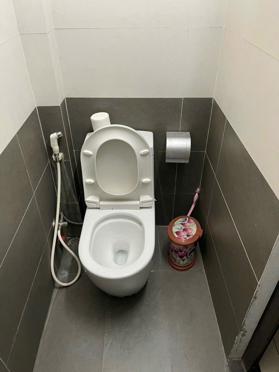 Cho thuê phòng trọ tầng 1 tại Thạch Bàn, Long Biên, Hà Nội 15981817