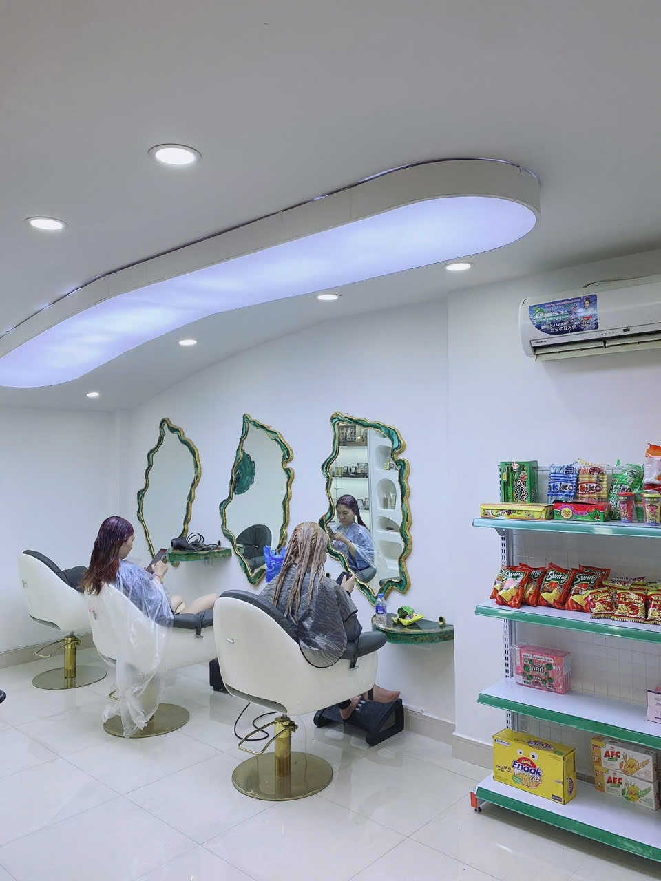 CẦN SANG NHƯỢNG SALON TÓC CÓ PHÒNG Ở LẠI TẠI QUẬN 5 15981881