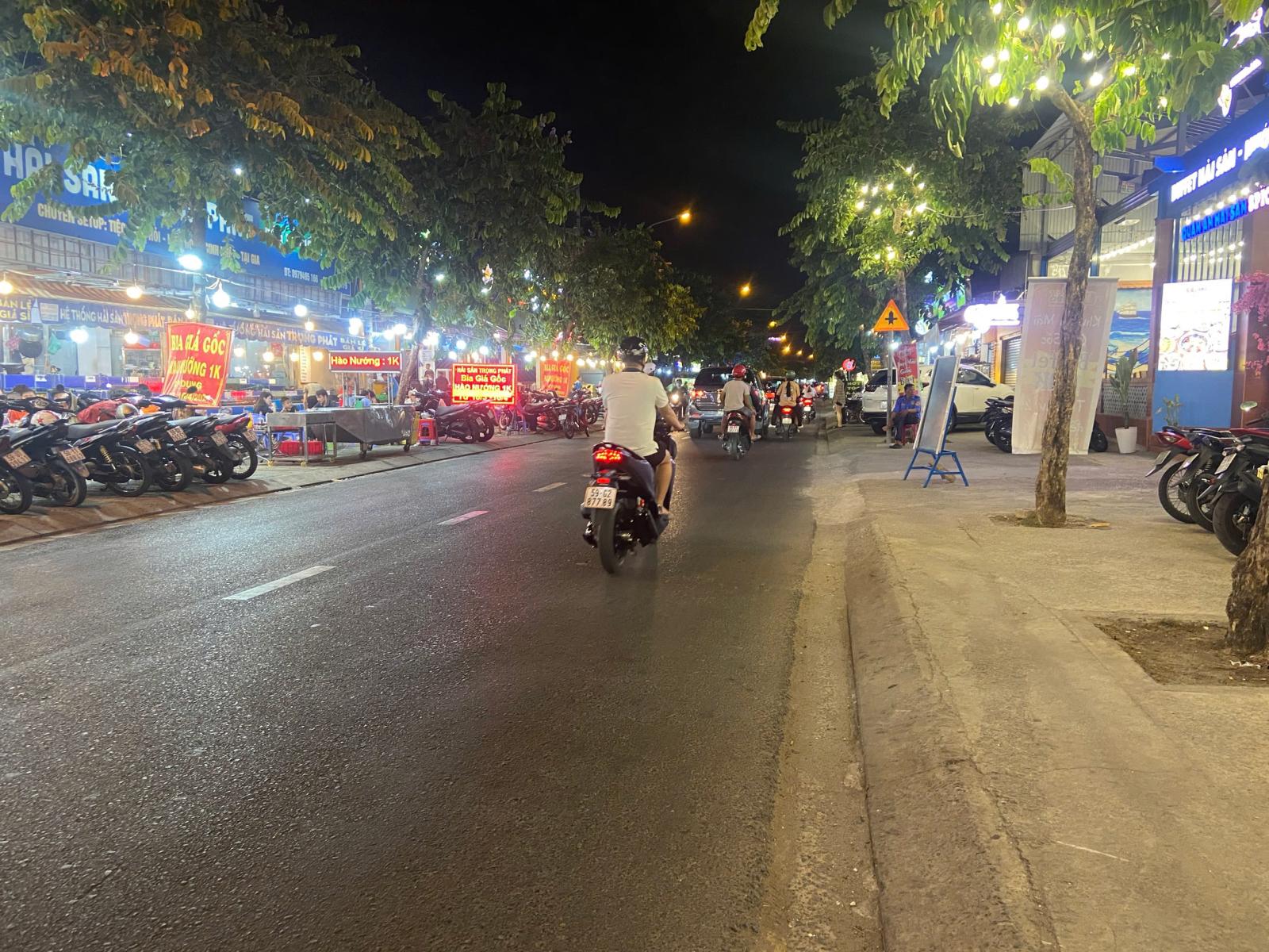 GIẢM SỐC 3,5 TỶ NHÀ MẶT TIỀN SONG HÀNH Q12 – 4 TẦNG CÓ THANG MÁY – CHỈ 11,5 TỶ. 15981897