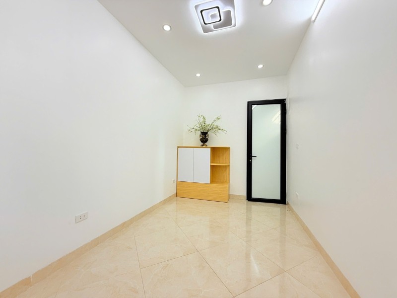 🏡 ĐÌNH ĐÔNG – BẠCH MAI  NHÀ 4 TẦNG – LÔ GÓC 3 MẶT THOÁNG
💰 Giá: 5.35 tỷ 15981920