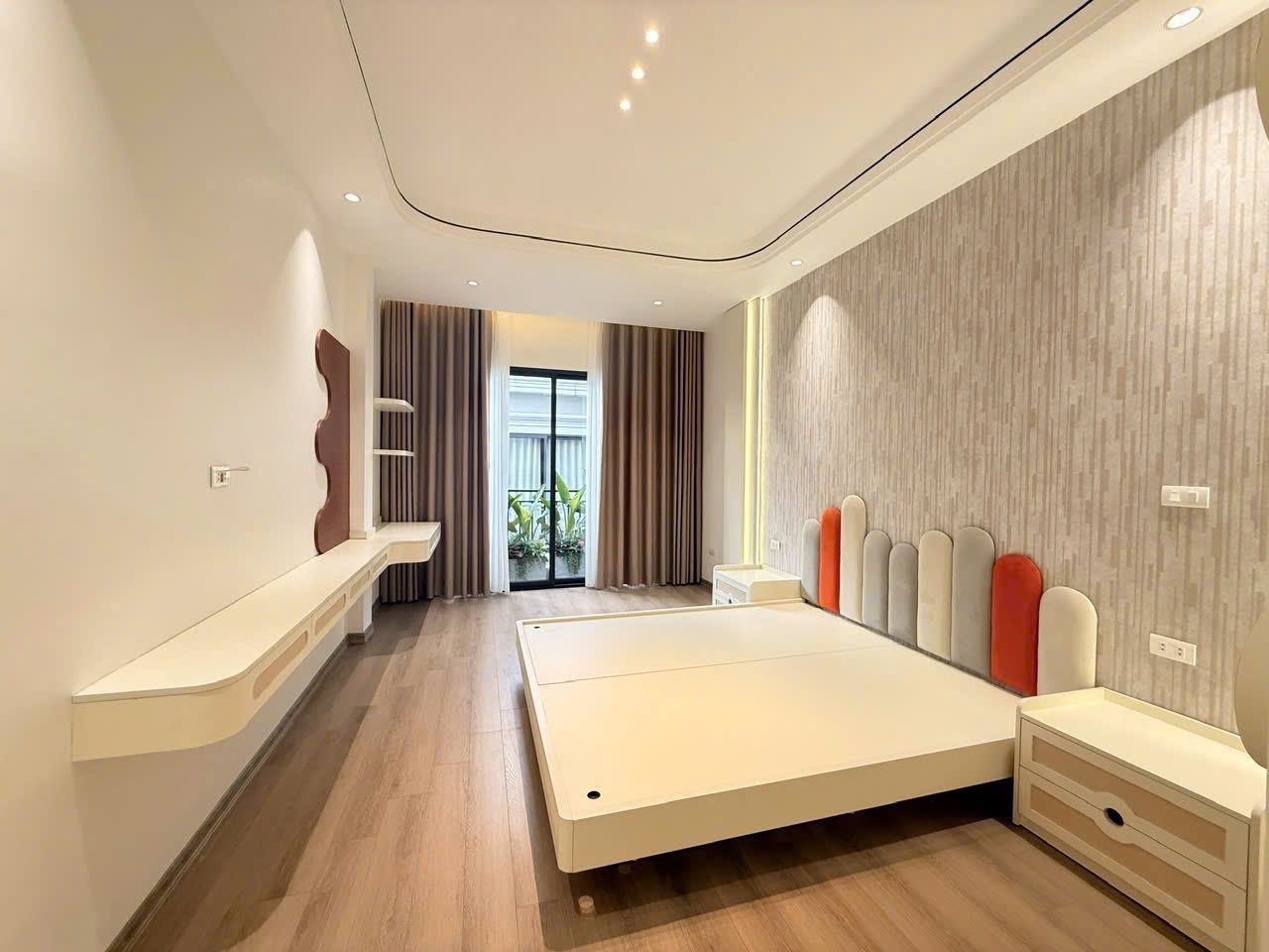 MUA NHÀ TÀI CHÍNH 14 TỶ PHỐ BỒ ĐỀ 45M2, 6T THANG MÁY. BẠN ĐỪNG BỎ LỠ CƠ HỘI NÀY 15981941