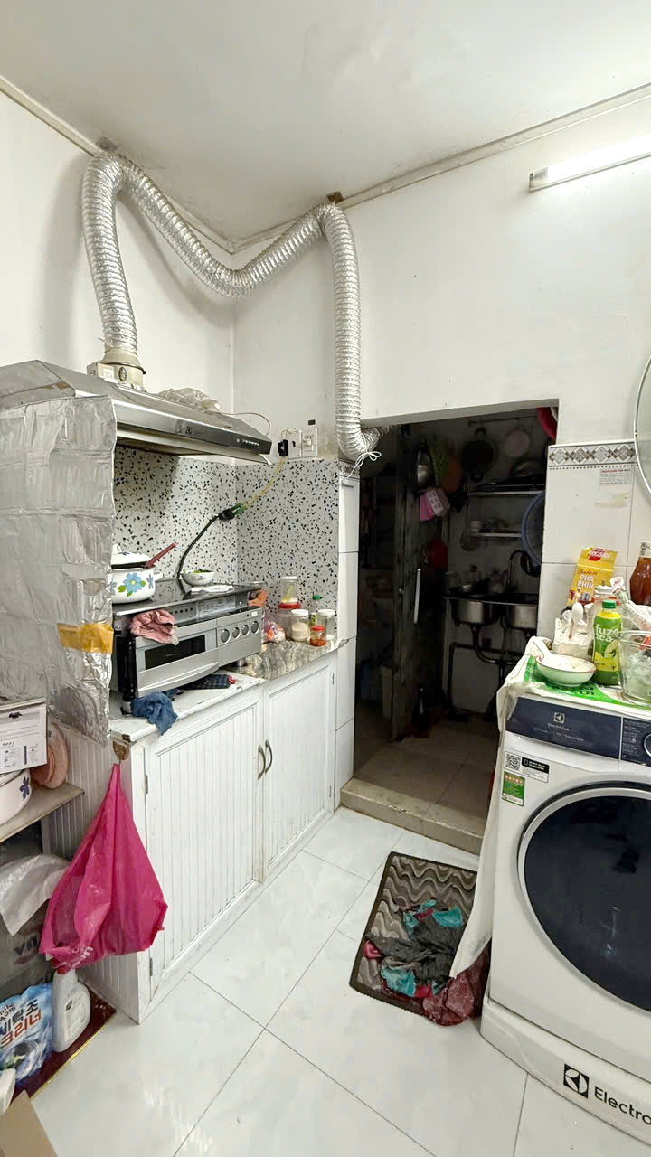 5.68 tỷ Nhà hẻm / Dương Bá Trạc P1Q8 (P.Chánh Hưng) 15981948