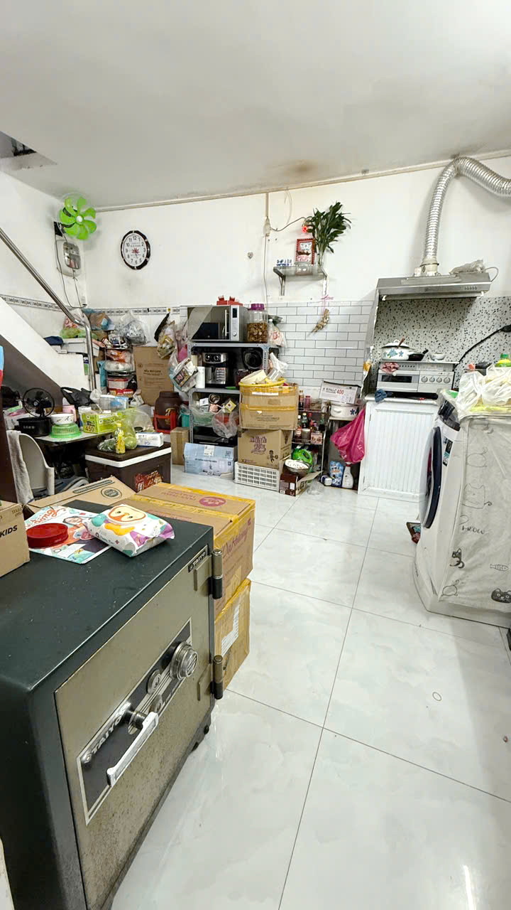 5.68 tỷ Nhà hẻm / Dương Bá Trạc P1Q8 (P.Chánh Hưng) 15981948