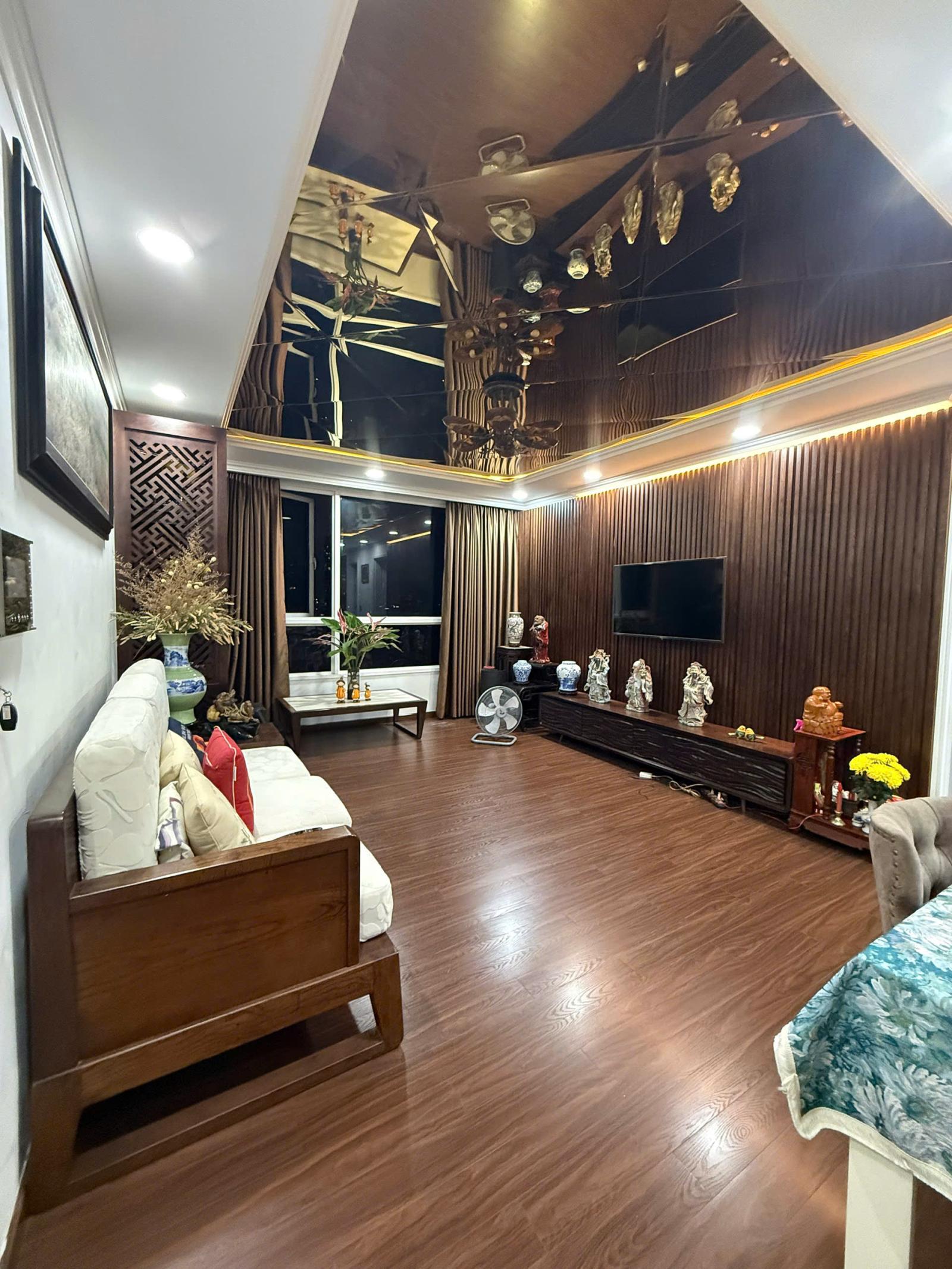 CHÍNH CHỦ CHO THUÊ CHCC CAO CẤP THE MANOR 2PN- 101m2 NỘI THẤT ĐẦY ĐỦ
 15981951