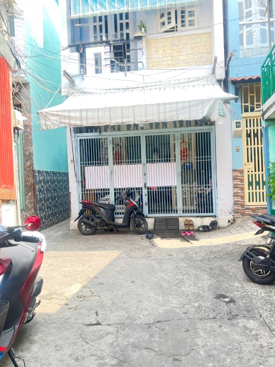 Nhà góc 2 tầng hẻm 23 đường Hồ Thành Biên P4Q8. Giá: 2.85 tỷ 15981955