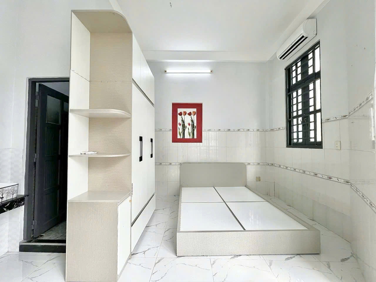 Nhà góc 4 tầng (6.1x10m) nở hậu DT lớn Bùi Minh Trực P5Q8. Giá 5.98 tỷ 15981977