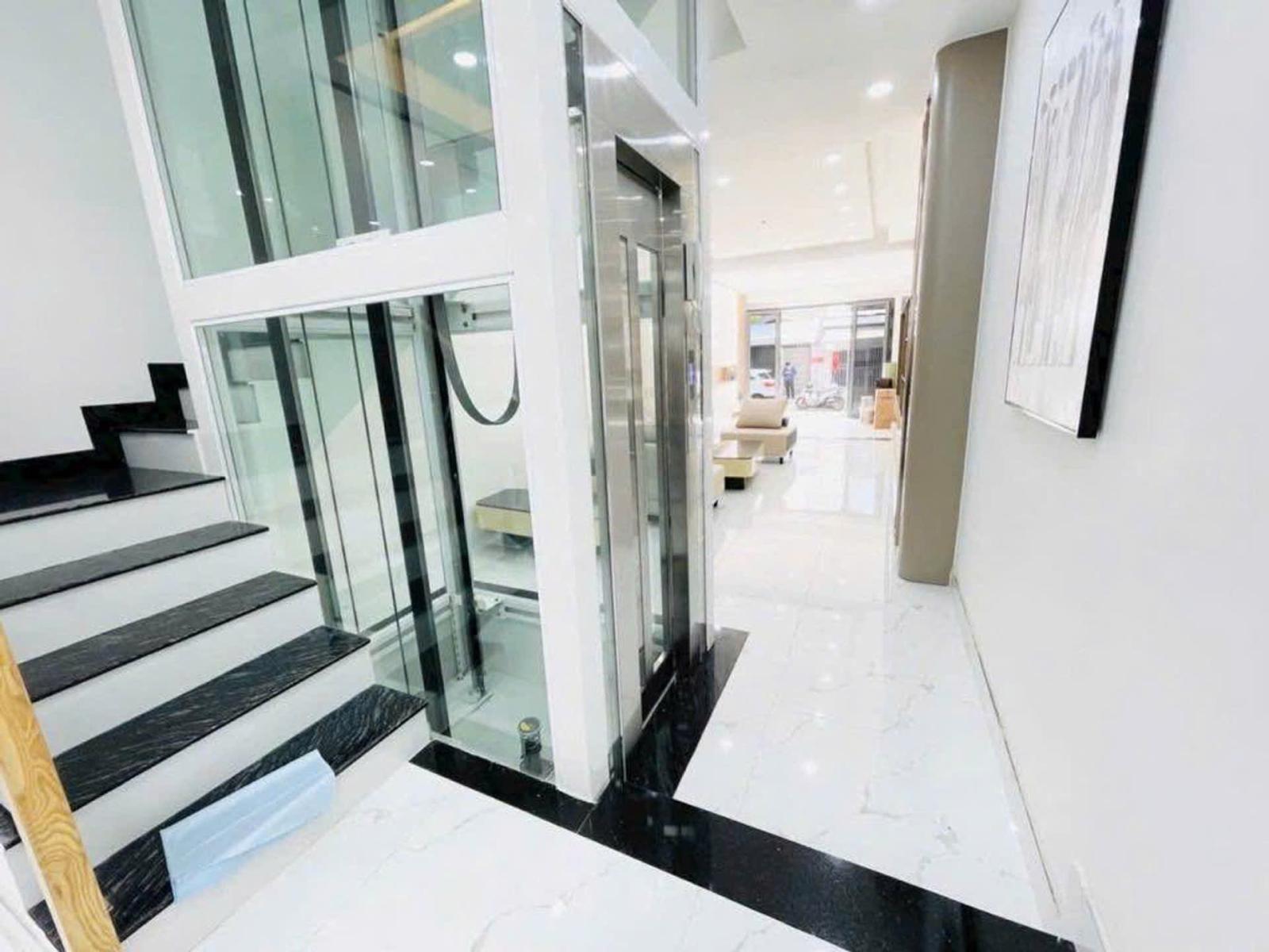 NHÀ MẶT TIỀN – THANG MÁY – TRUNG TÂM Q7 – 18.x TỶ 15981981