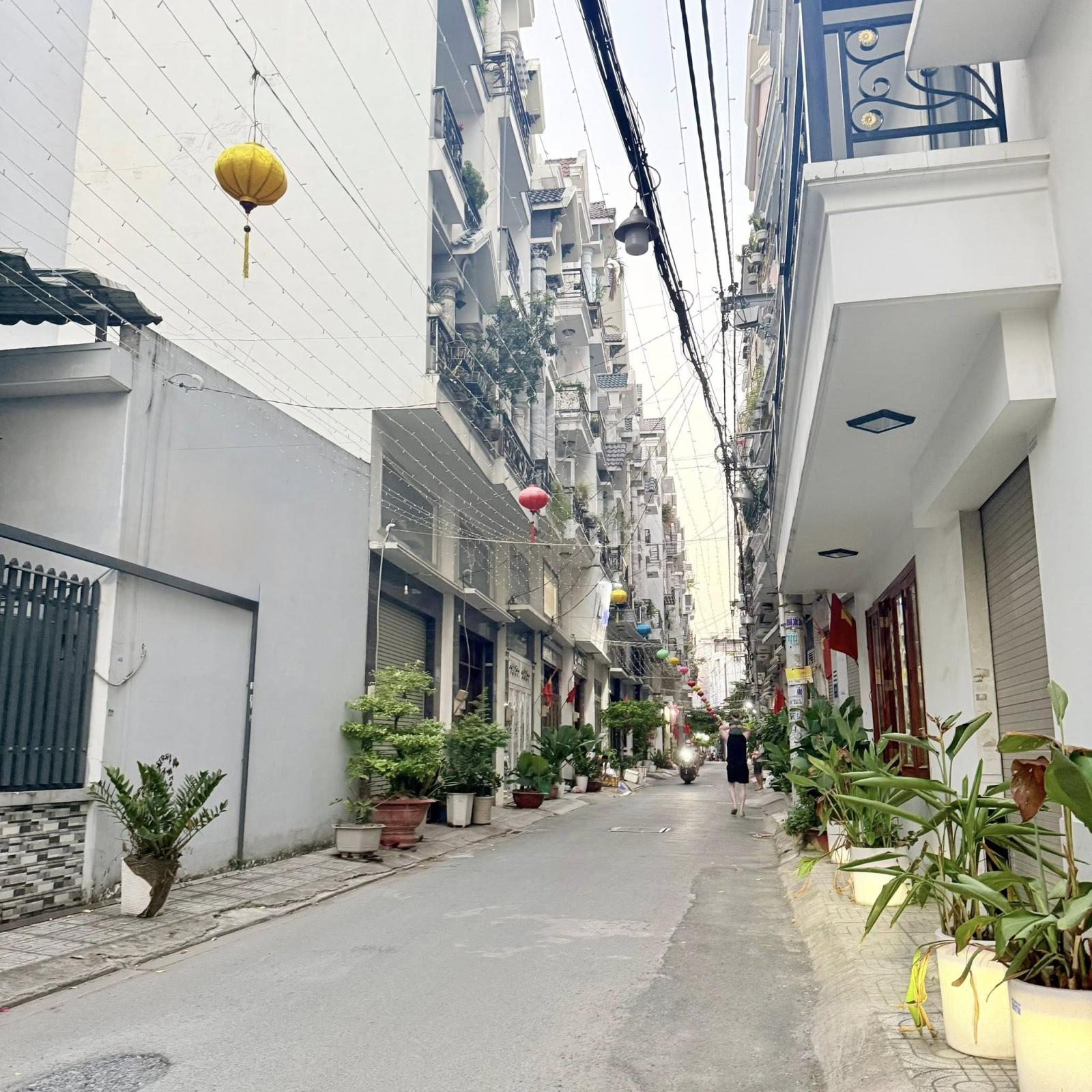 TÂN BÌNH - HÀNG XÓM SÂN BAY - XE HƠI ĐỖ CỬA, 65M2X5 TẦNG BTCT, KHU PL, 8. TỶ. 15981988