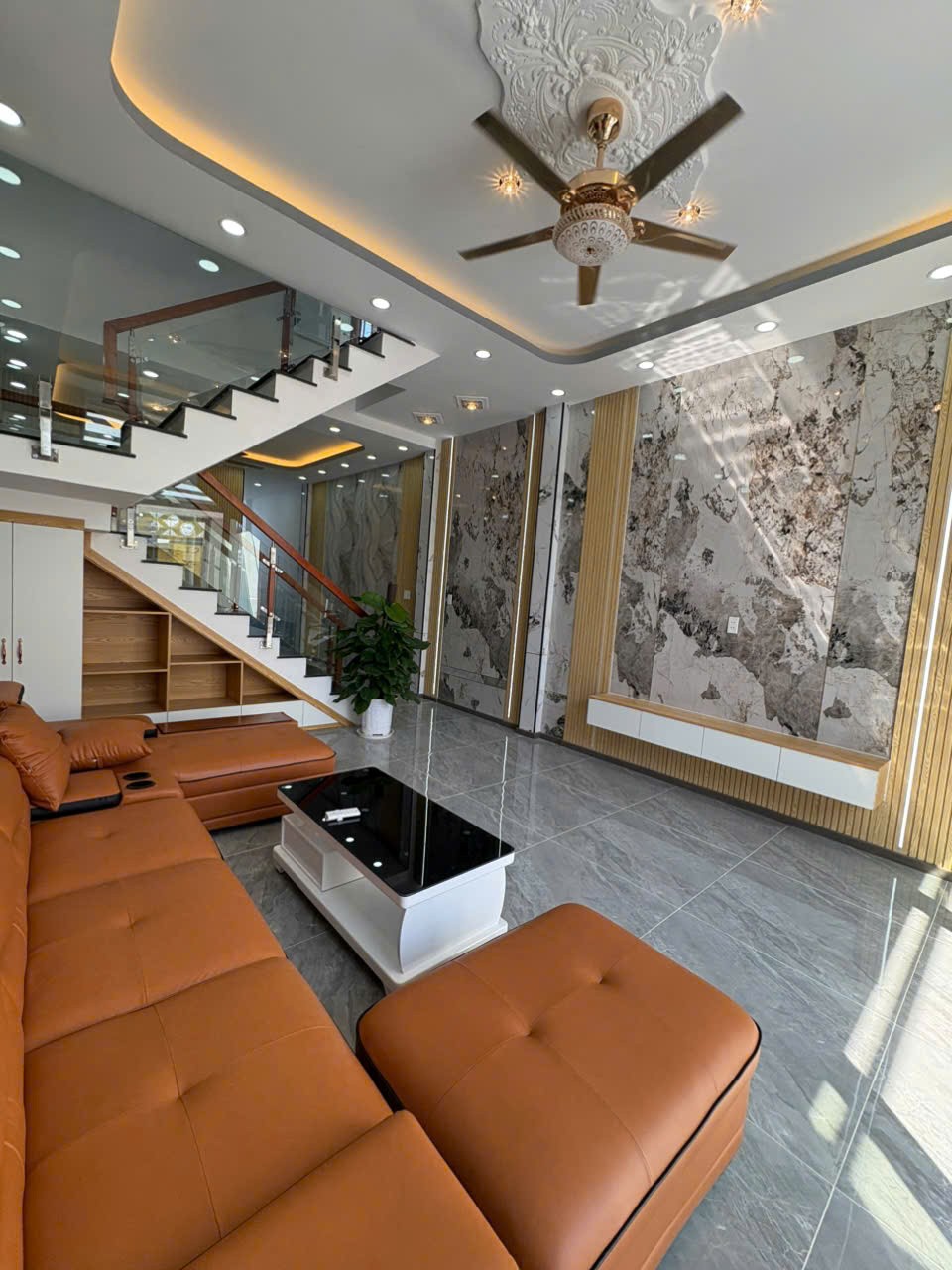 NHÀ PHỐ MỚI XÂY - DỌN VÀO Ở NGAY - Địa chỉ Đức Hoà Đông, Huyện Đức Hoà - Long An 15981991