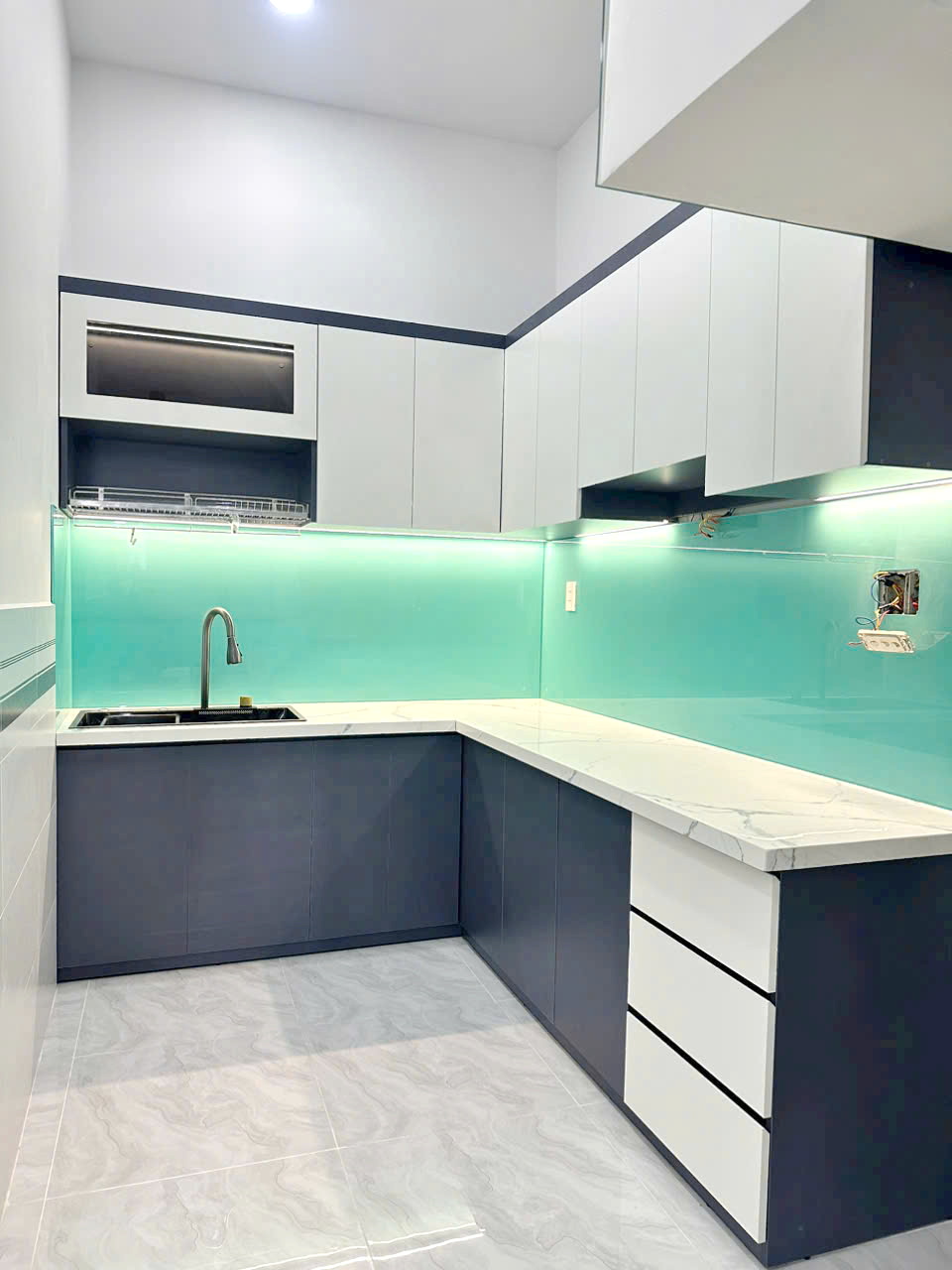 Nhà mới hẻm thông Hưng Phú thông ra Ba Đình P8Q8 15981997