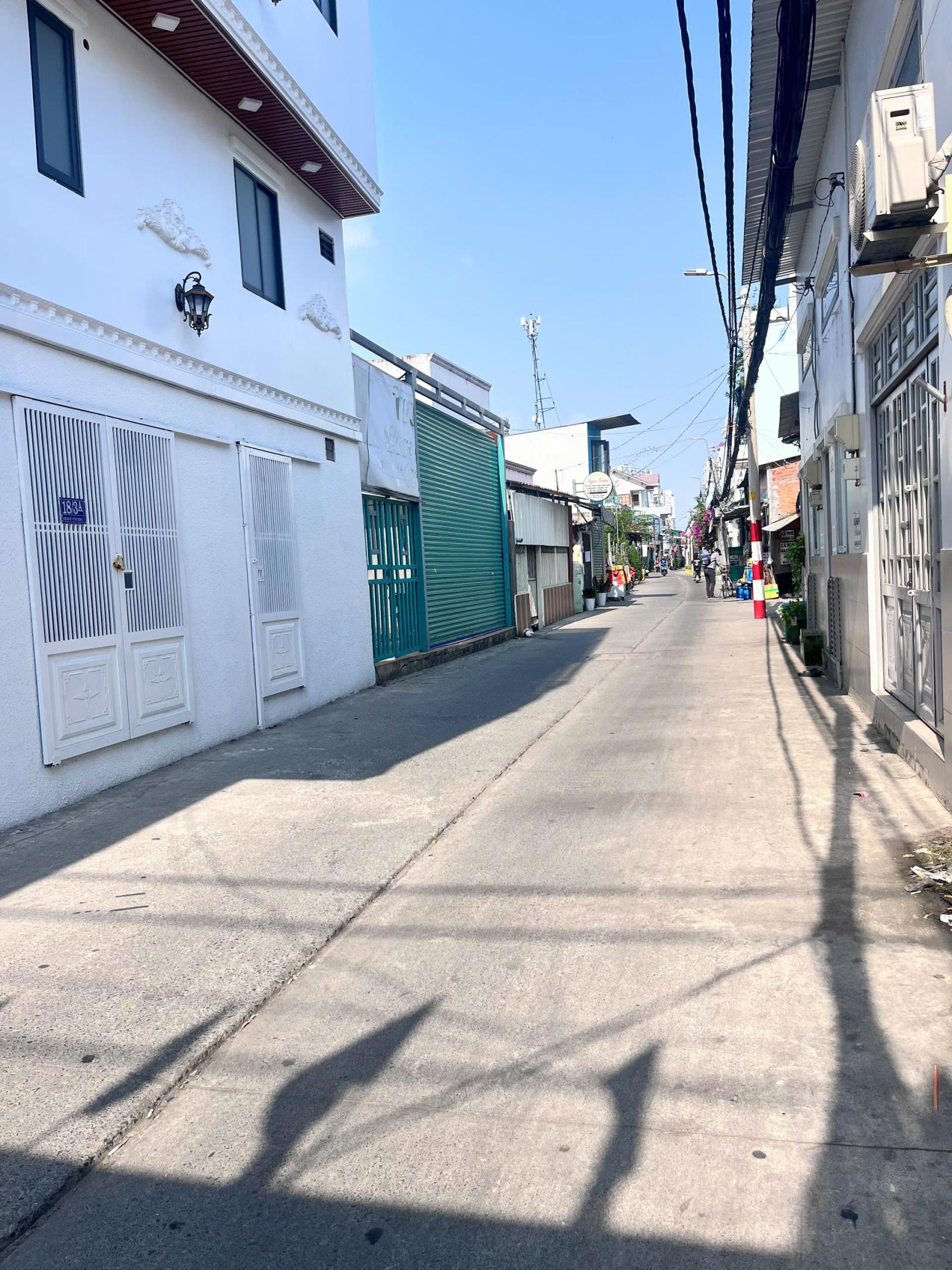 NHÀ_MỚI_Q.7 ĐẸP KHÁCH CHỈ XÁCH VALY VÀO Ở - XE HƠI NGỦ TRONG NHÀ- NỞ HẬU NHẸ TÀI LỘC. GIÁ NHỈNH 9 15981999