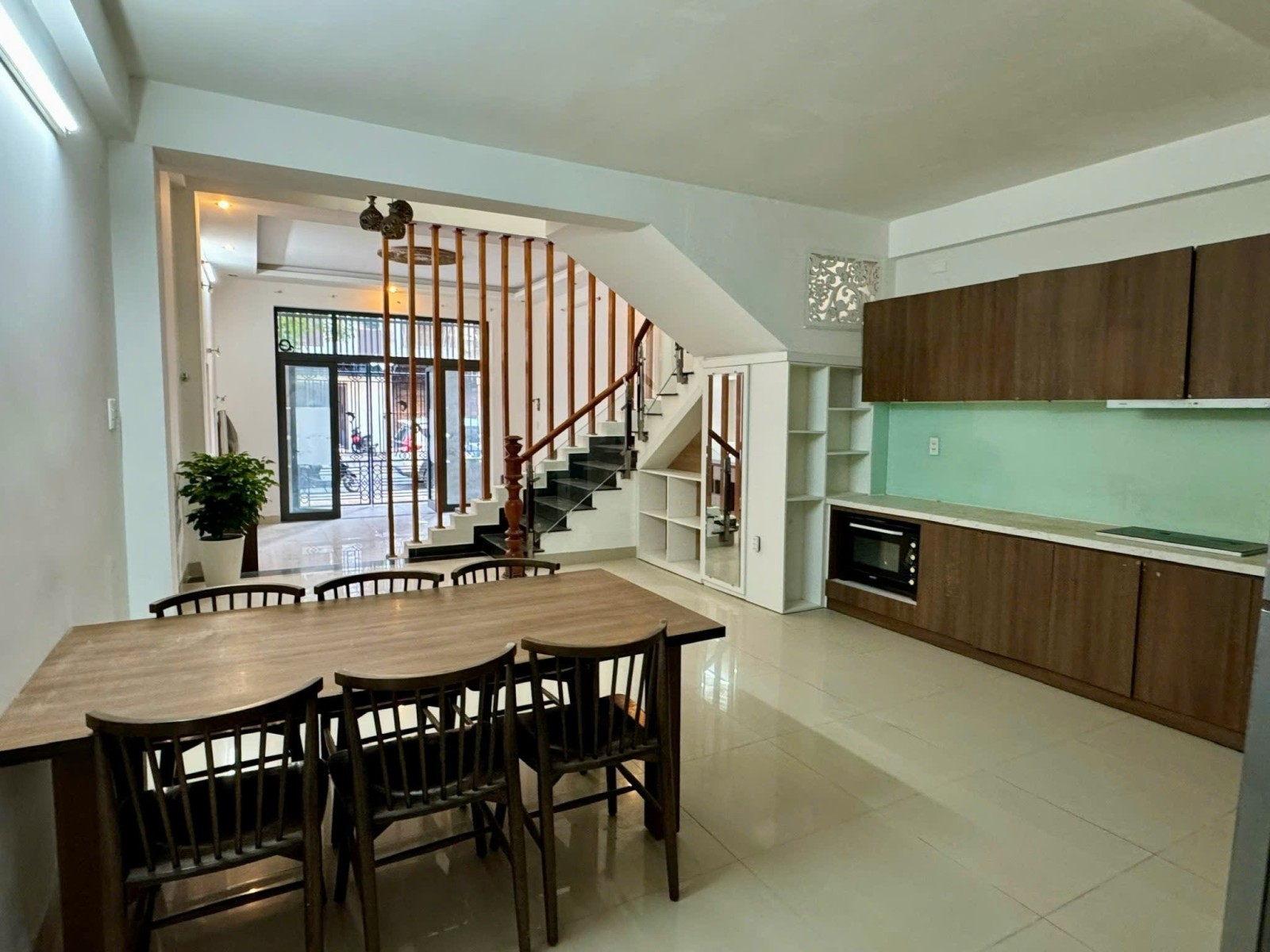 Bán nhà Vũ Đình Long 75m2 2 tầng gần biển Sơn Trà giá 10.x tỷ 15982019