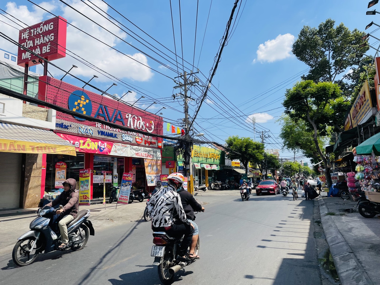 NHÀ NÁT NGUYỄN VĂN QUÁ 160m2 ĐÔNG HƯNG THUẬN QUẬN12.
GIÁ ĐẦU TƯ - CHỈ 37tr/m2 - 160m2. 15982047