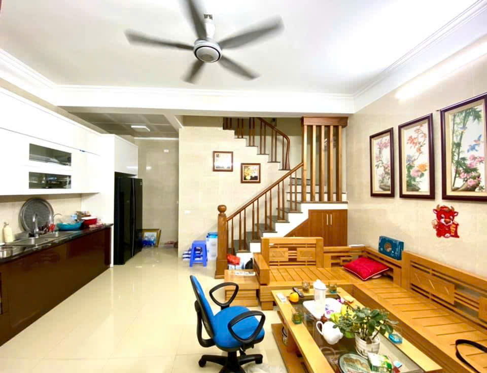 Nhà Hoàng Quốc Việt, diện tích 50m2, 15 tỷ. 15982169