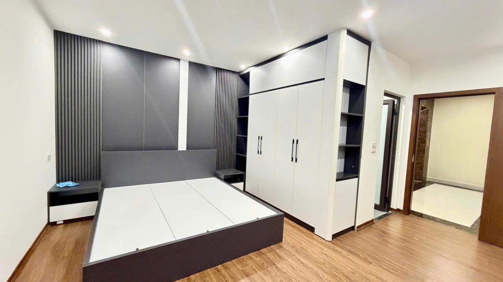 GÀ ĐẺ TRỨNG VÀNG – ĐỐNG ĐA CHO THUÊ 500TR/NĂM -PCCC ĐẦY ĐỦ- NGÕ THOÁNG-Giá 11 tỷ sat ô tô.  15982191