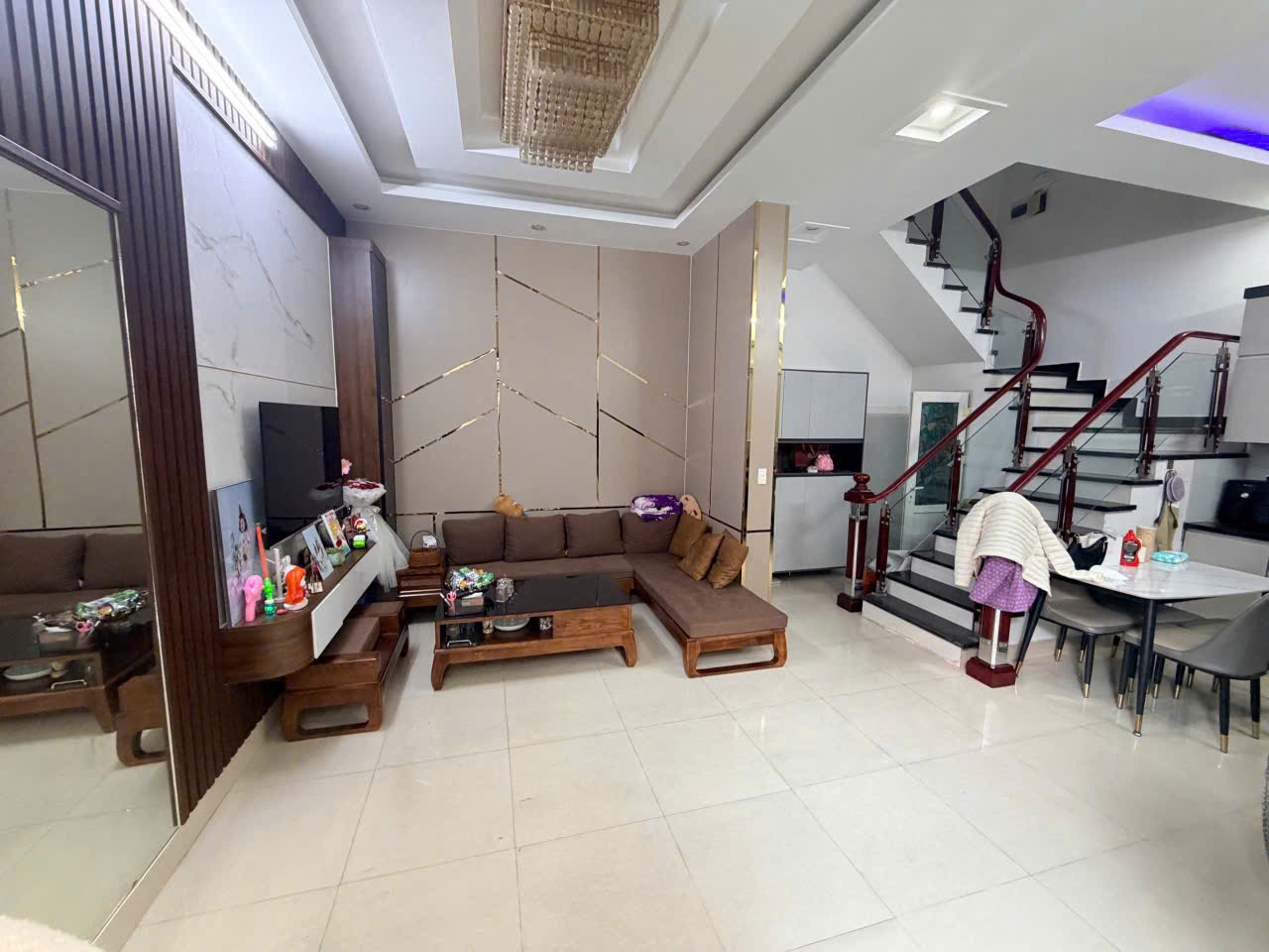 NHÀ ĐẸP PHỐ AN_ĐÀ - NGÔ QUYỀN – Ô TÔ ĐỖ CỬA 15982234