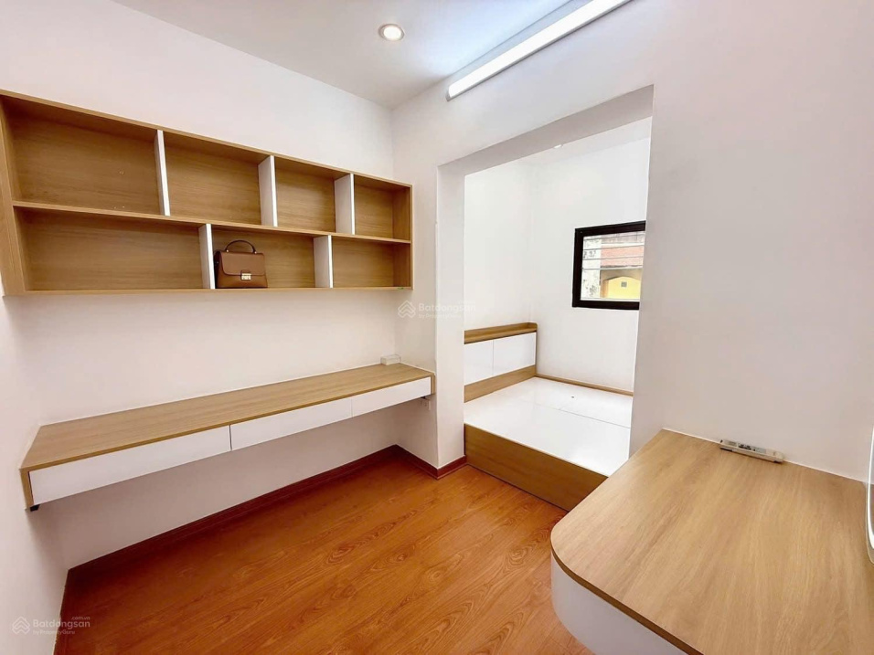 Đó cũng là lý do nhiều khách sau khi trao đổi với tôi, chỉ cần 2–3 căn là đã chọn được nhà phù hợp. 15982272