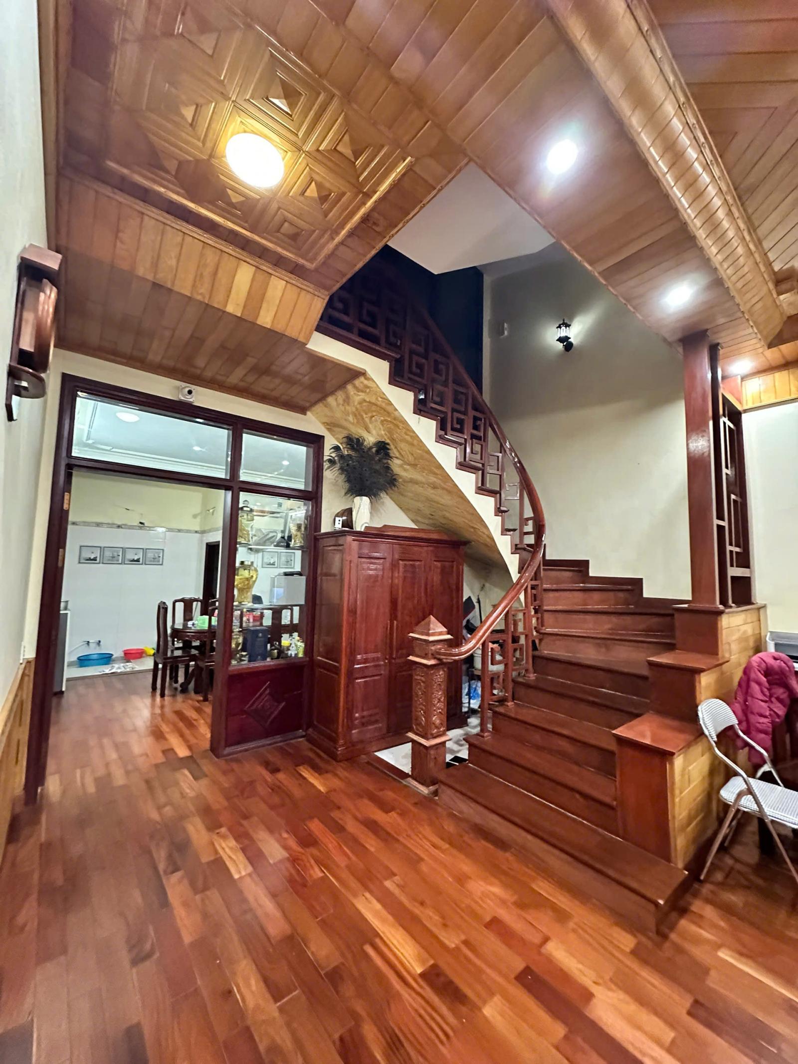 chào bán căn nhà 4 tầng 90m2 hướng đông nam khu ĐÔ thị Trần Lãm 15982310