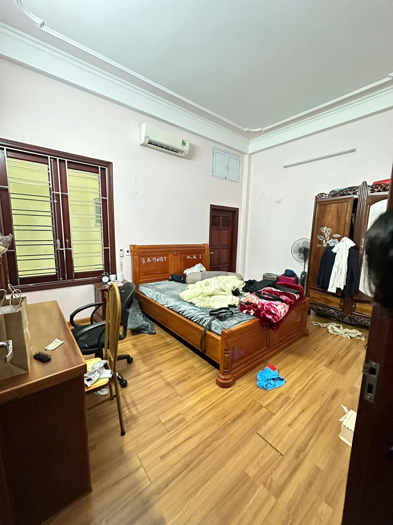 chào bán căn nhà 4 tầng 90m2 hướng đông nam khu ĐÔ thị Trần Lãm 15982310