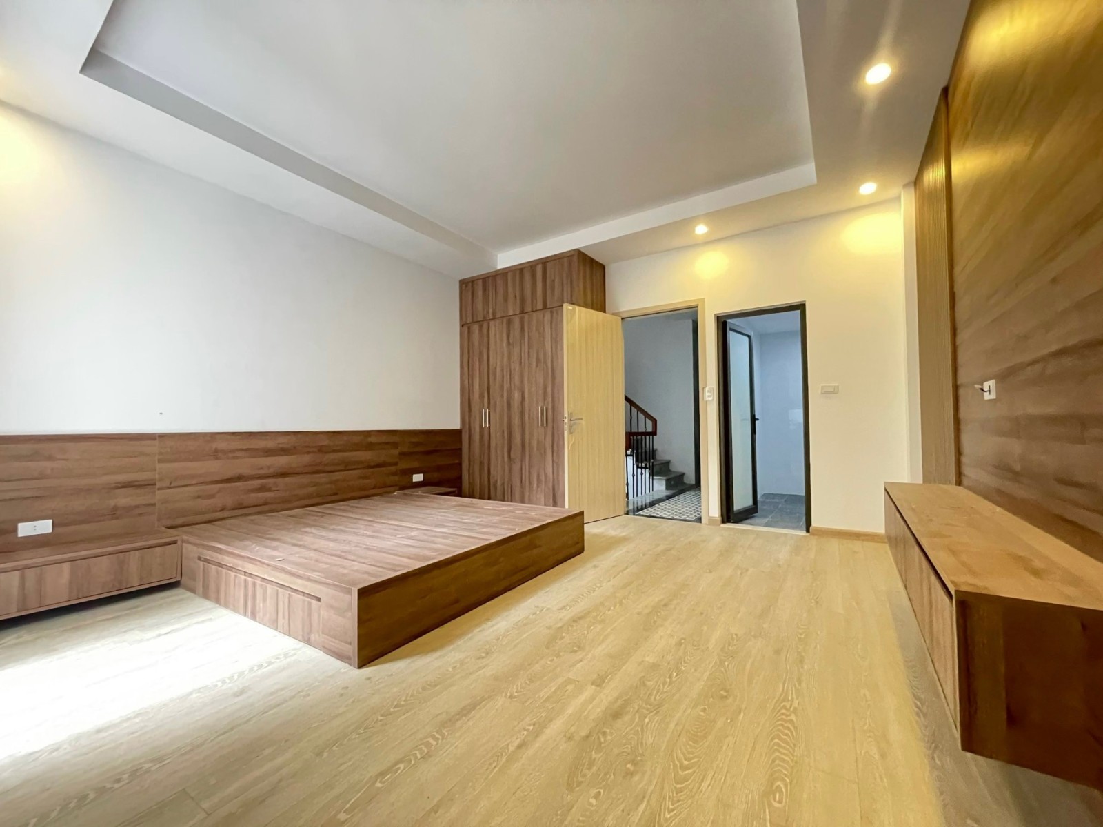 NHANH!CCMN ĐỨC DIỄN,OTO,THANG MÁY,PCCC,GPXD,12PKK,DT:55Mx7T,MT:5M,9.4ty 15982355