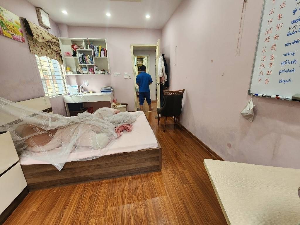 bán chung cư bộ quốc phòng hoàng quốc việt 140m 3 ngủ 2 wc giá 10,5 tỷ 15982371