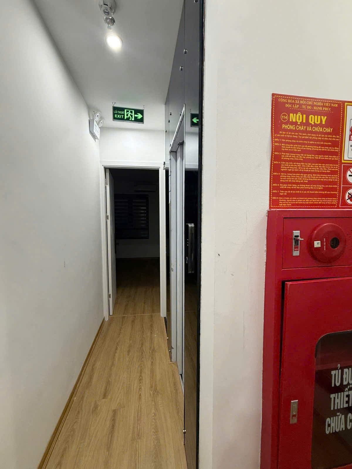 BÁN TOÀ CĂN HỘ DỊCH VỤ ĐÊ LA THÀNH 58m2 MẶT TIỀN 4,6m 6 TẦNG HƠN 12 TỶ THANG MÁY MỚI KÍNH KOONG – 15982374