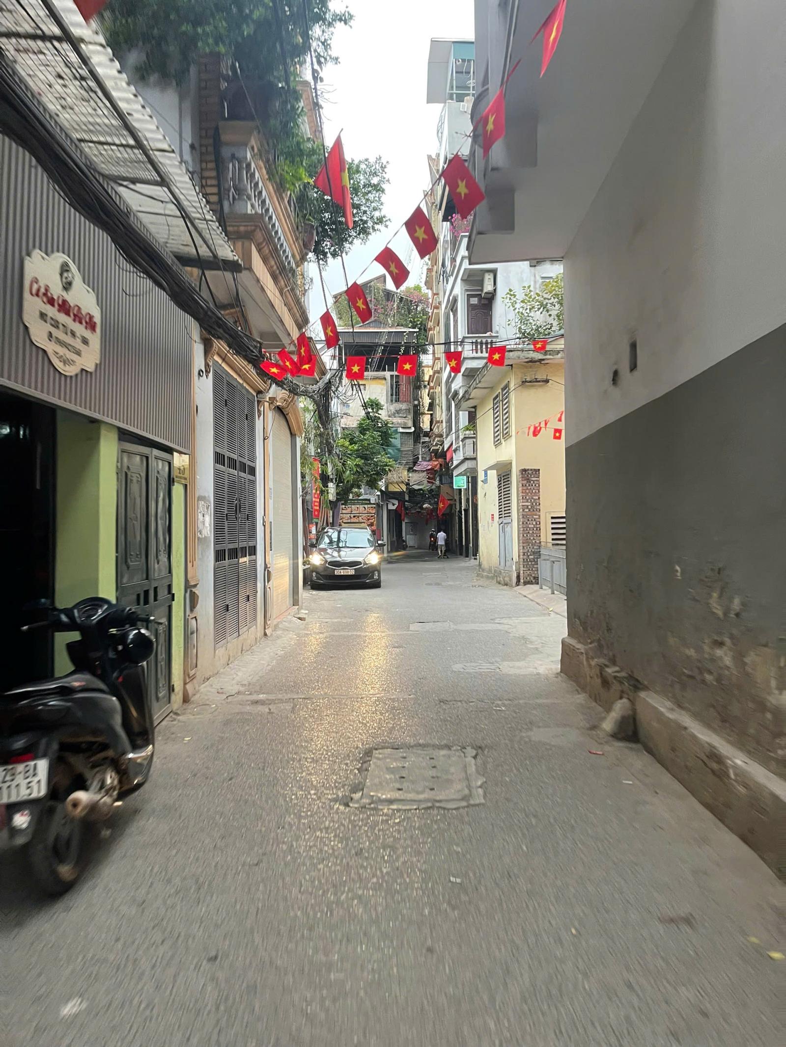 BÁN TOÀ CĂN HỘ DỊCH VỤ ĐÊ LA THÀNH 58m2 MẶT TIỀN 4,6m 6 TẦNG HƠN 12 TỶ THANG MÁY MỚI KÍNH KOONG – 15982374