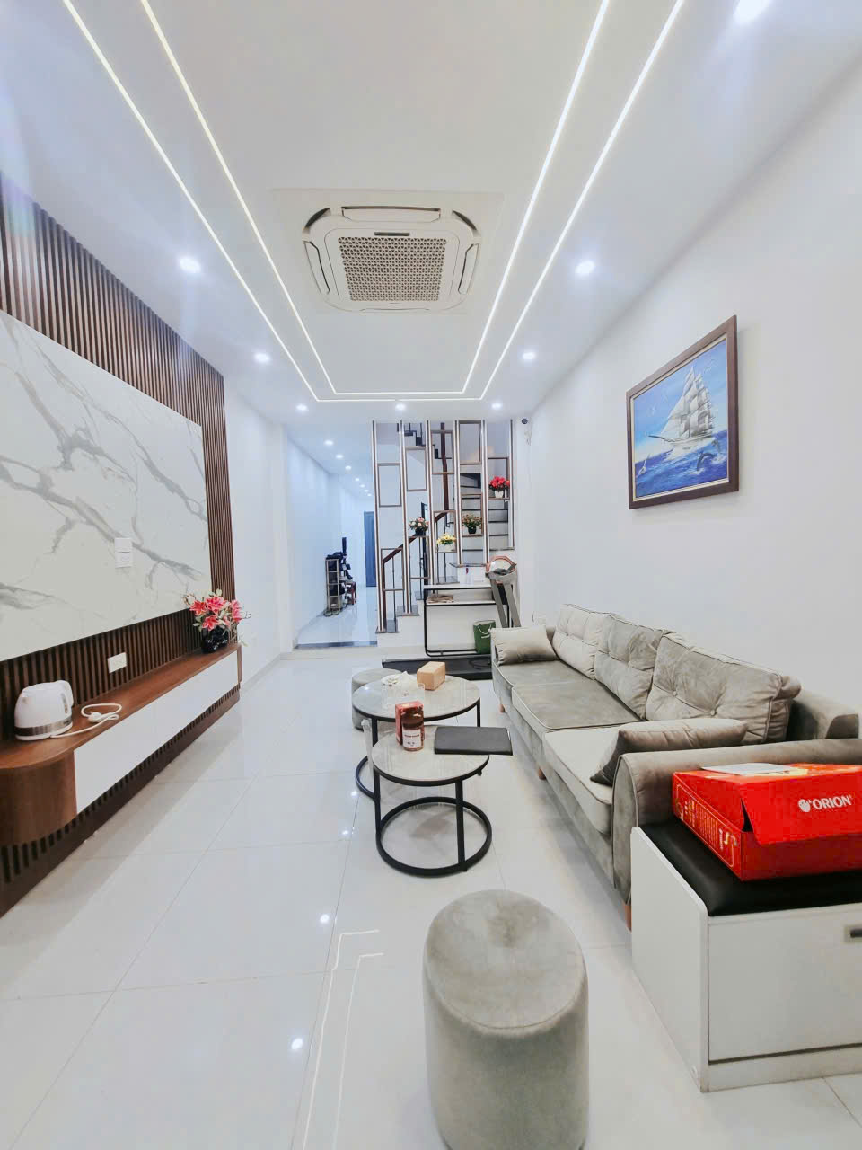 BÁN NHÀ VĂN CAO 43M 5 TẦNG THANG MÁY TẶNG FULL NỘI THẤT NGÕ THÔNG 2 MẶT NGÕ GIÁ 16.8 TỶ 0878168006 15982498