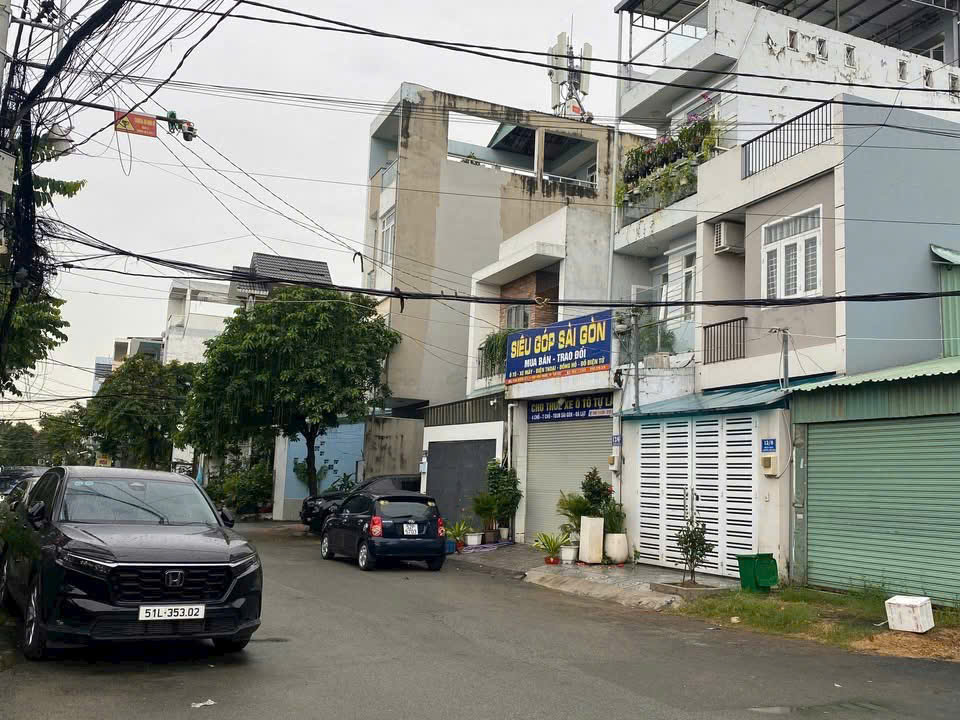 CHỈ 9.5 Tỷ - BÁN NHÀ 4 LẦU MẶT TIỀN HẺM XE TẢI NÉ NHAU - ĐƯỜNG SỐ 8 - HIỆP BÌNH PHƯỚC - NGAY PHỞ 15982506