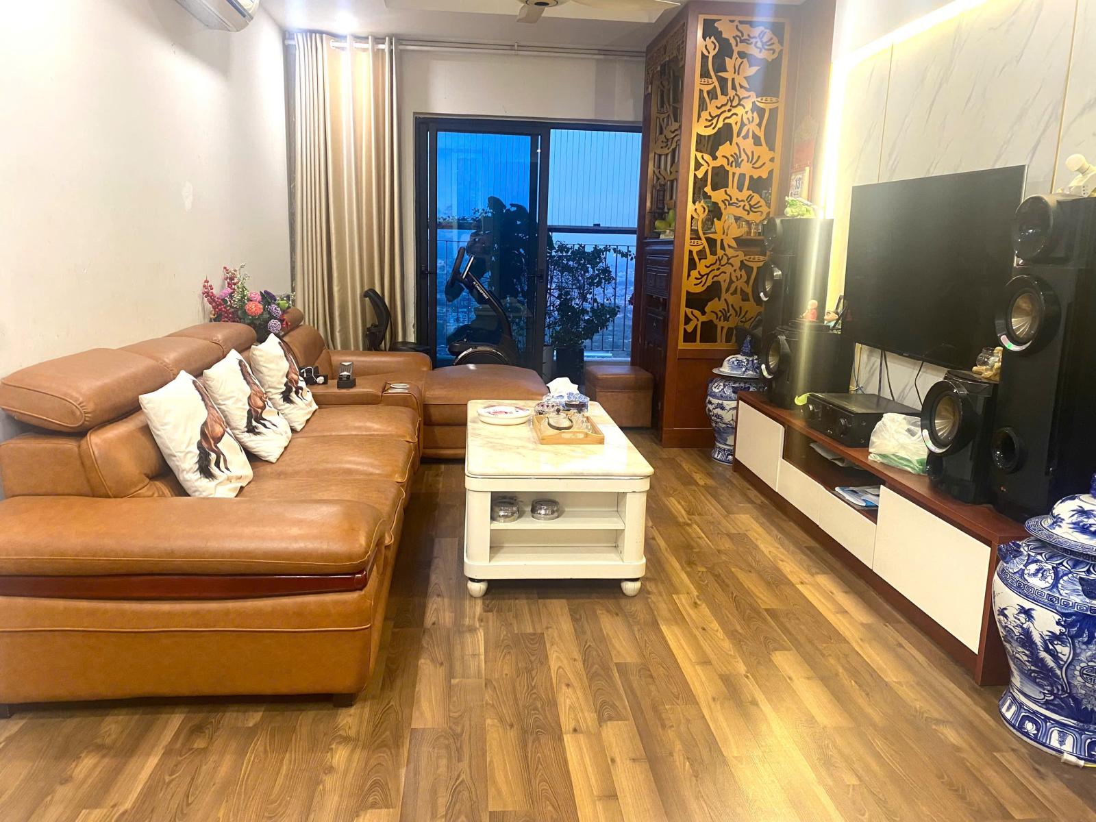 Rời đi có chút tiếc nuối - Hai vợ chồng mình bán lại căn 3PN Goldmark City với giá tốt nhất 
 15982520